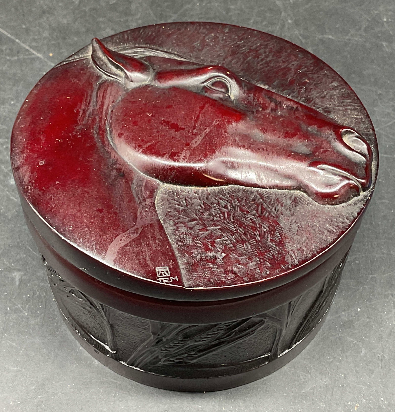 BOMA McPhee Carved Horse Head Box Canada: Vintage BOMA by Thomas R McPhee carved resin faux wood box with horse head motif. Made in Canada. Measures approx. 3.75 x 2.25 inches. Some scratching. BOMA box, Thomas r McPhee box, horse box, collec