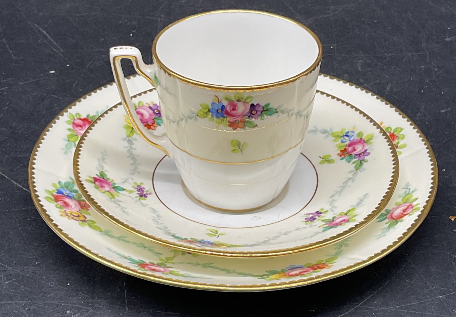 3 Antique MINTONS Teacups & Saucers England (1 of 7)