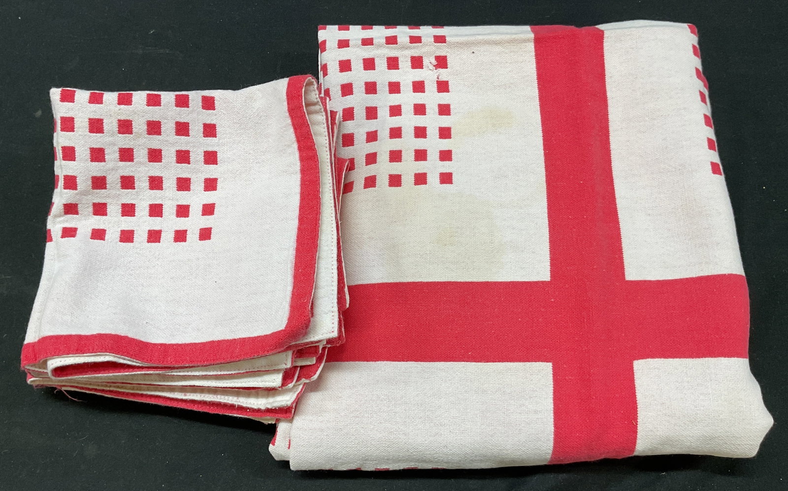 Set 7 Vintage Red & White Table Linens (1 of 8)