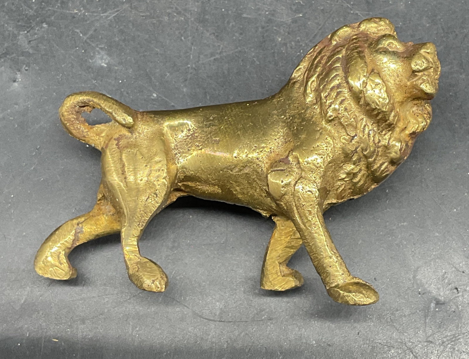 Vintage Brass Lion Belt Buckle Accessory: Vintage brass Lion belt buckle accessory or hardware. Measures approx. 2.75 x 2 inches. Some scratching and patina. Lion belt buckle, Lion hardware, brass lion, accessories, fashion accessories, 10 s