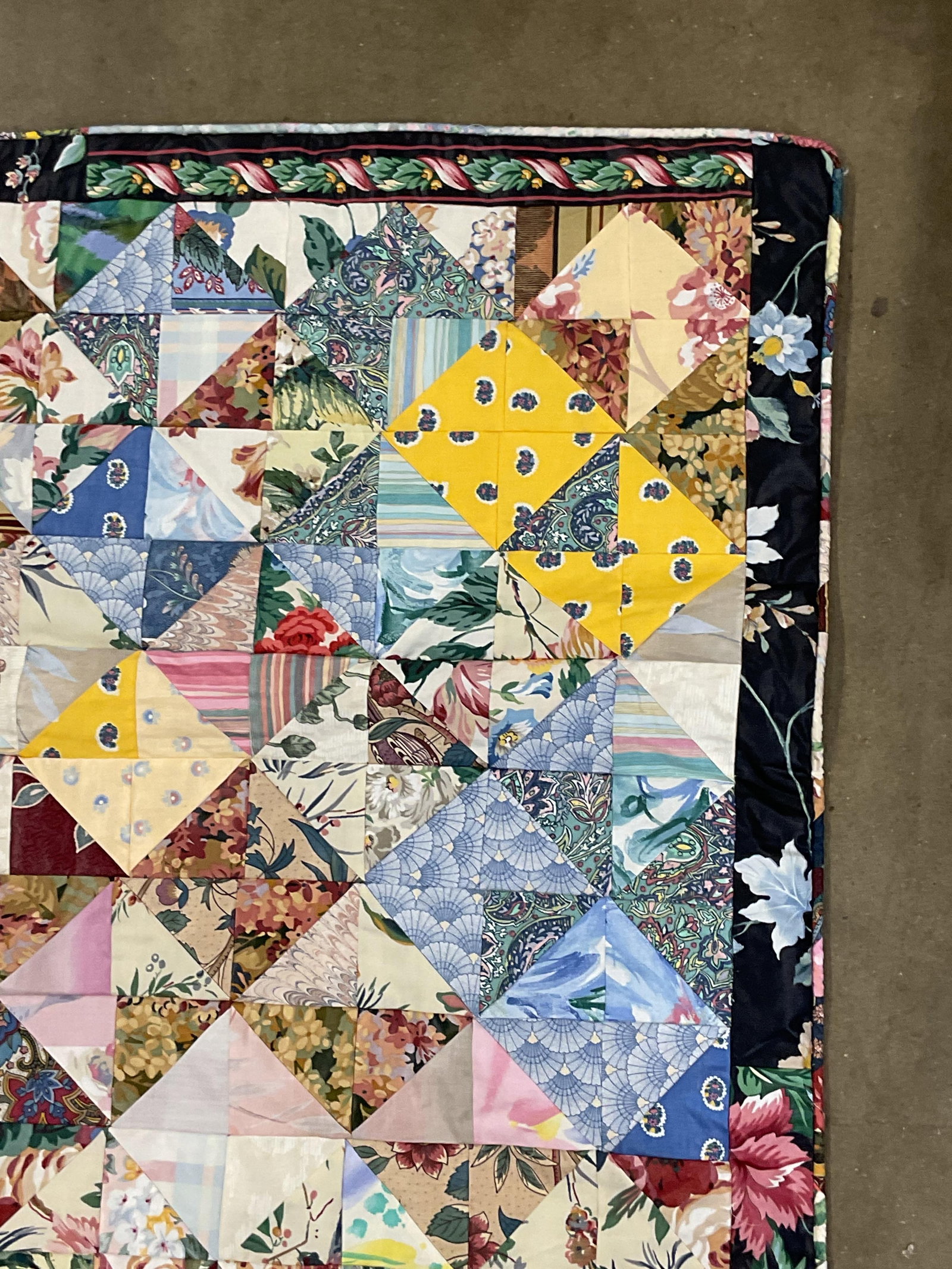 Hand Pieced Patchwork Triangle Cotton Quilt - 4
