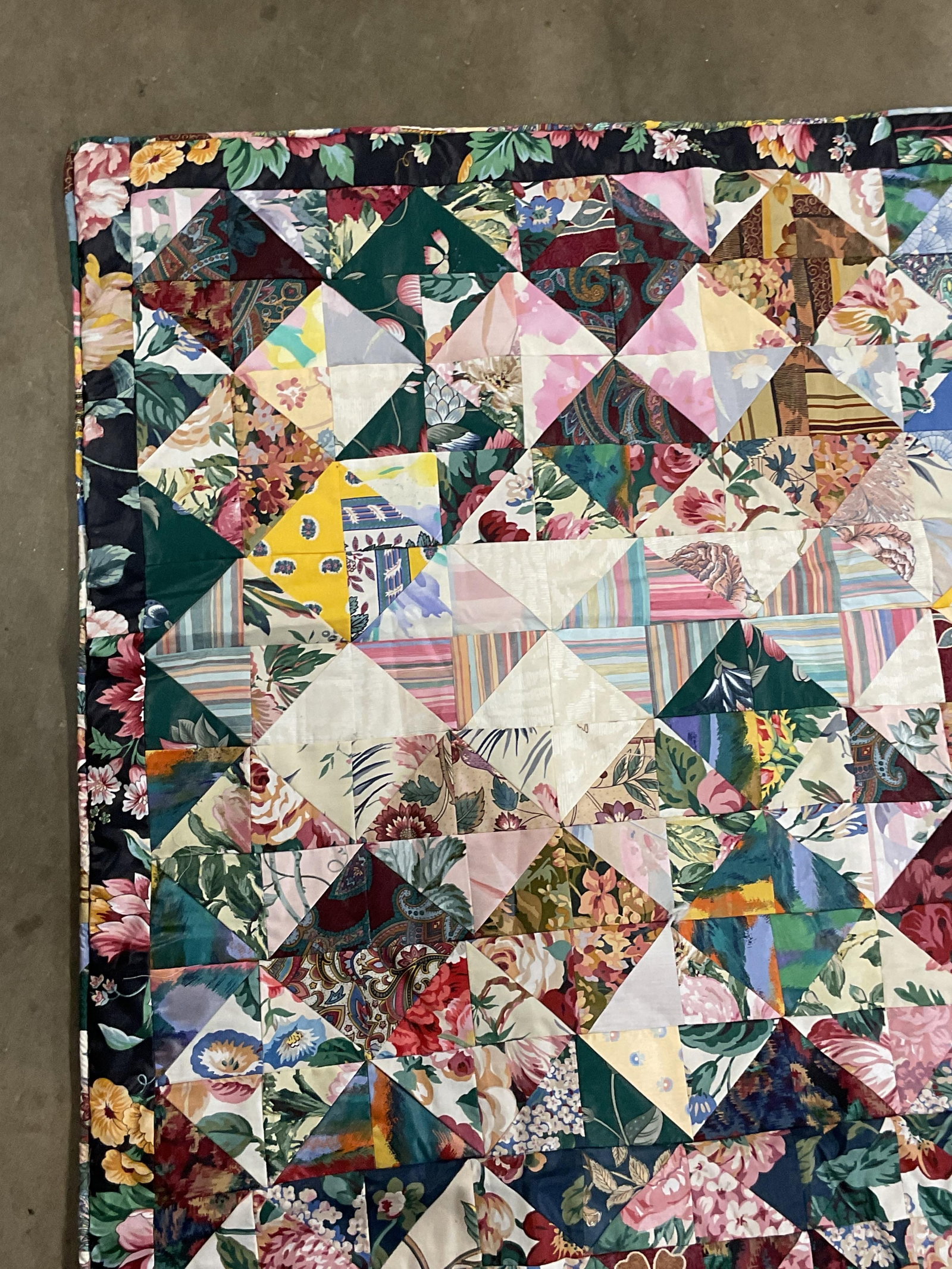 Hand Pieced Patchwork Triangle Cotton Quilt - 5