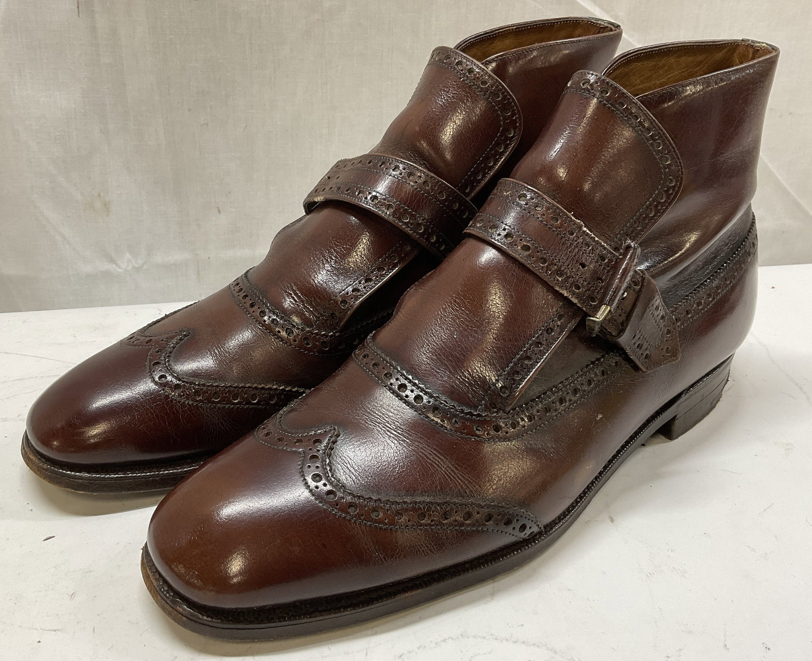 VTG Churchs Wingtip Leather Boots ENGLAND: Vintage Churchs Wingtip Double Monk Strap Leather Ankle Boots. Made in Northampton England. Mens Size 9B. Fading and Scuffing Present. Comes with Wooden Stretchers and Storage Box. Vintage Shoes, Chur