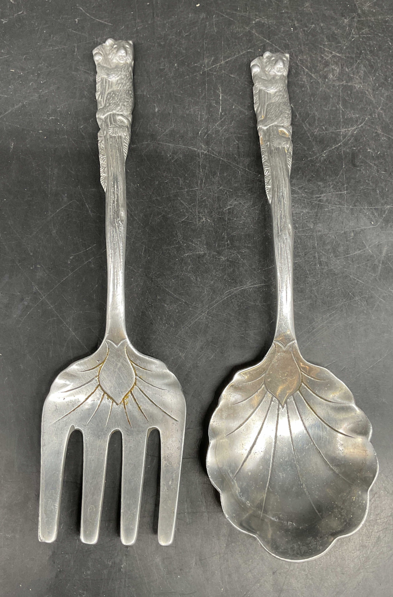 Vtg Arthur Court Aluminum Bear Salad Servers (1 of 6)