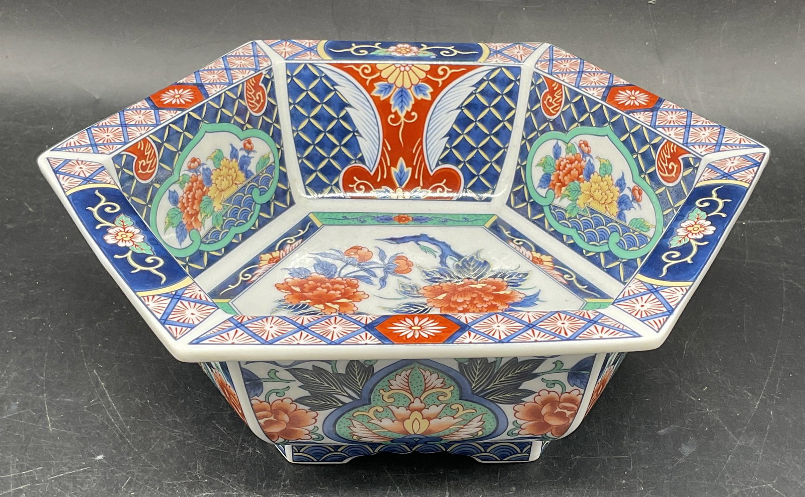 Signed Japanese Imari Porcelain Bowl (1 of 6)
