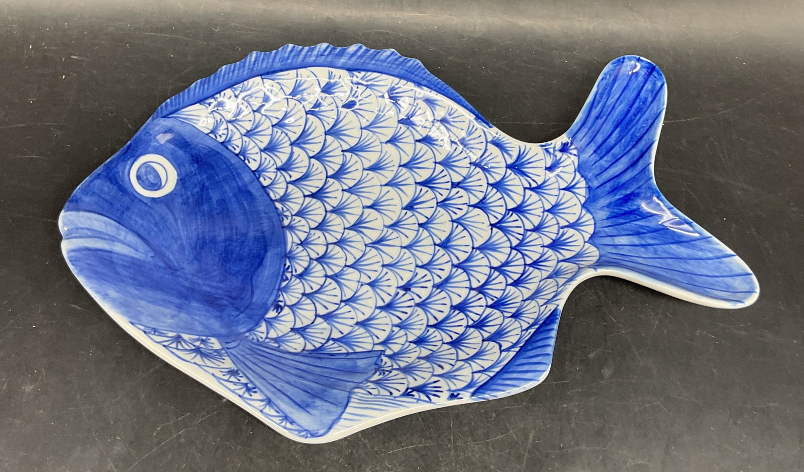 Asian Style Blue & White Porcelain Fish Plate (1 of 6)