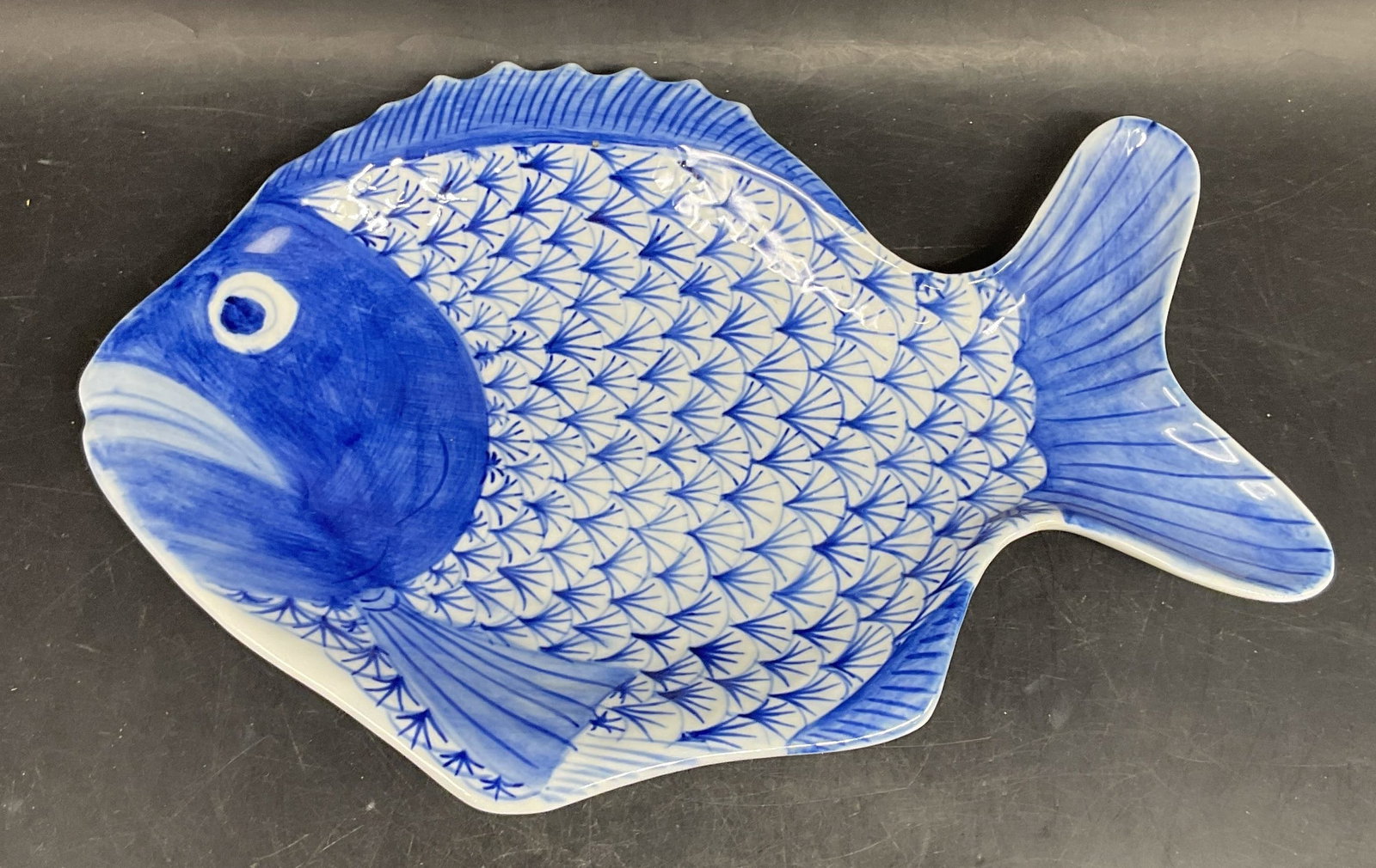 Asian Style Blue & White Porcelain Fish Plate (1 of 6)