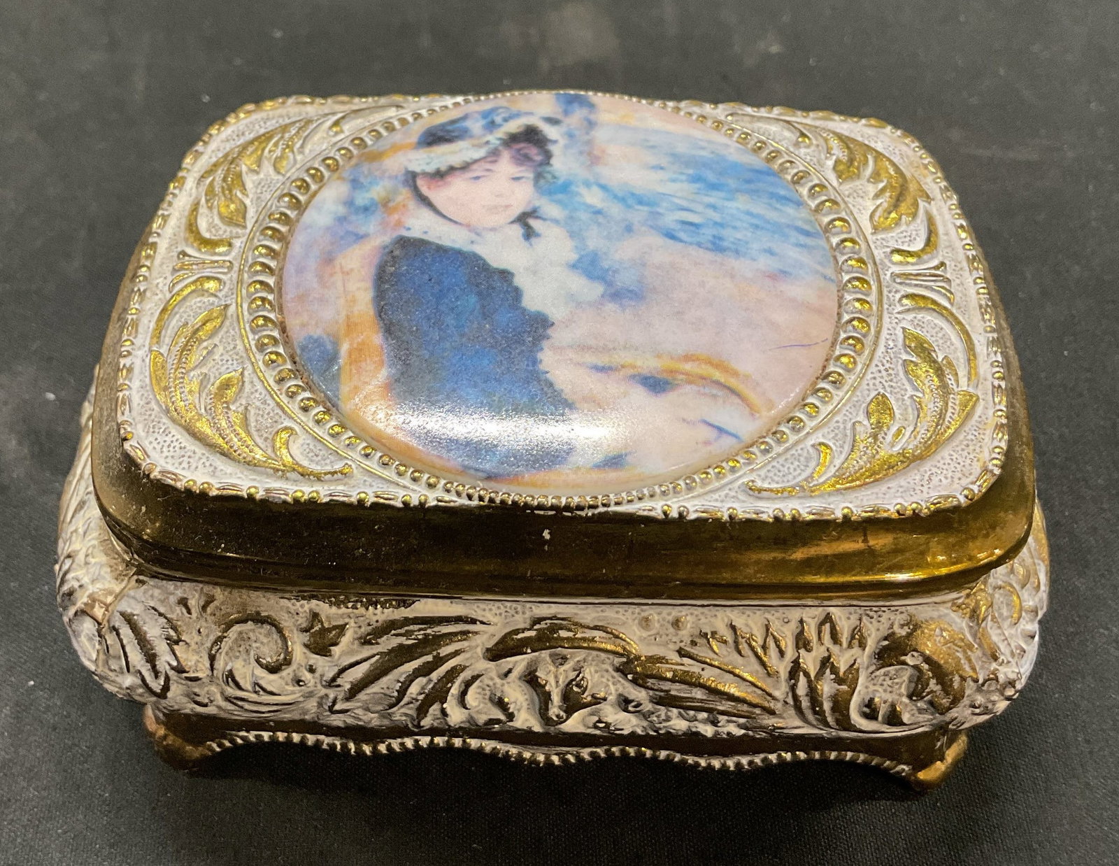 Farrington Gold Toned Metal Trinket Box Japan (1 of 9)