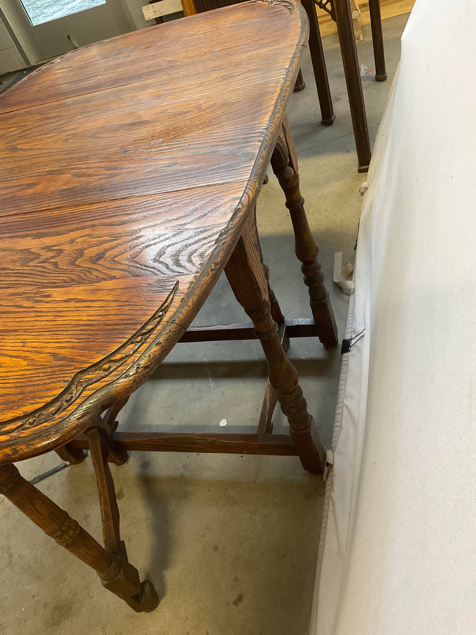 VINTAGE Oak Drop-Leaf Table - 13