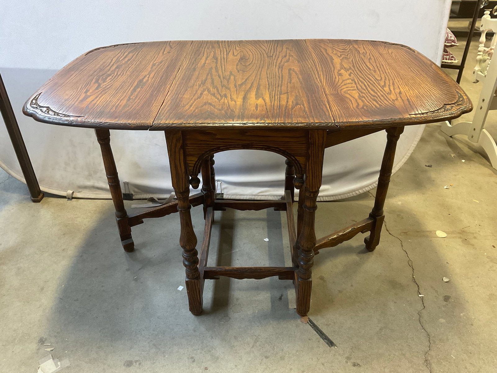 VINTAGE Oak Drop-Leaf Table - 5