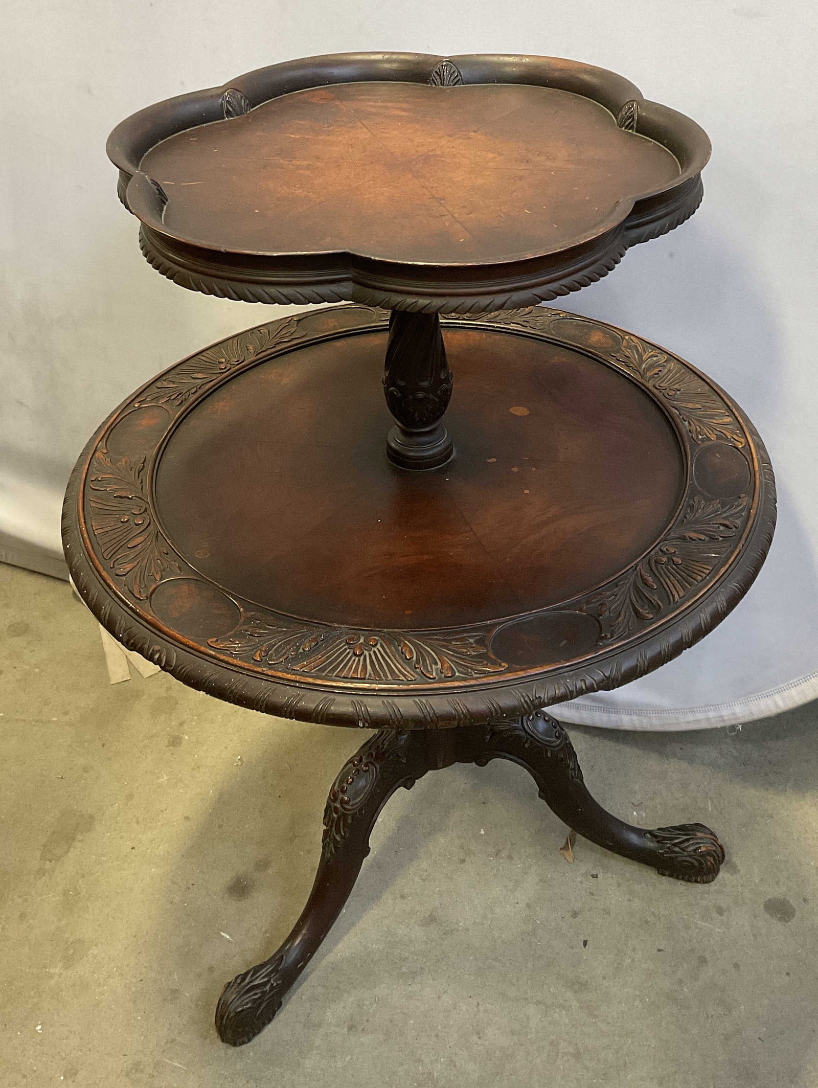 VTG Two-Tier Pie Crust Dumbwaiter Table (1 of 10)