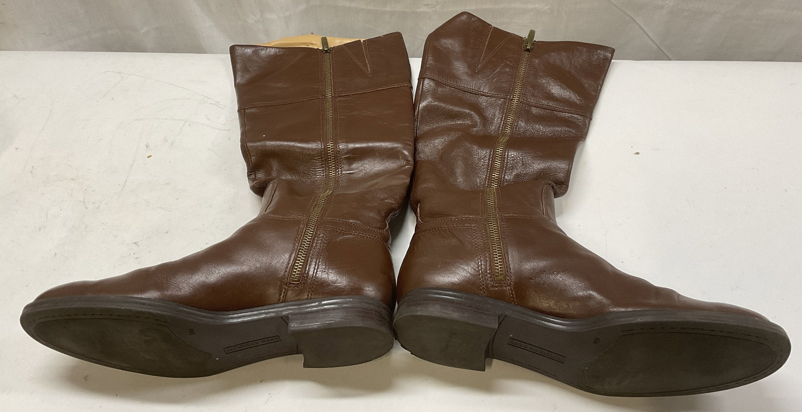 Enzo Angiolini Leather Riding Boots: Enzo Angiolini Brown Leather Riding Boots. Brass Zipper. Size 10M. Some Scuffing. Stiff Zipper. Comes with Box. Enzo Angiolini, Leather, Riding Boots, Equestrian, Western-Style, Shoes, Fashion Accesso