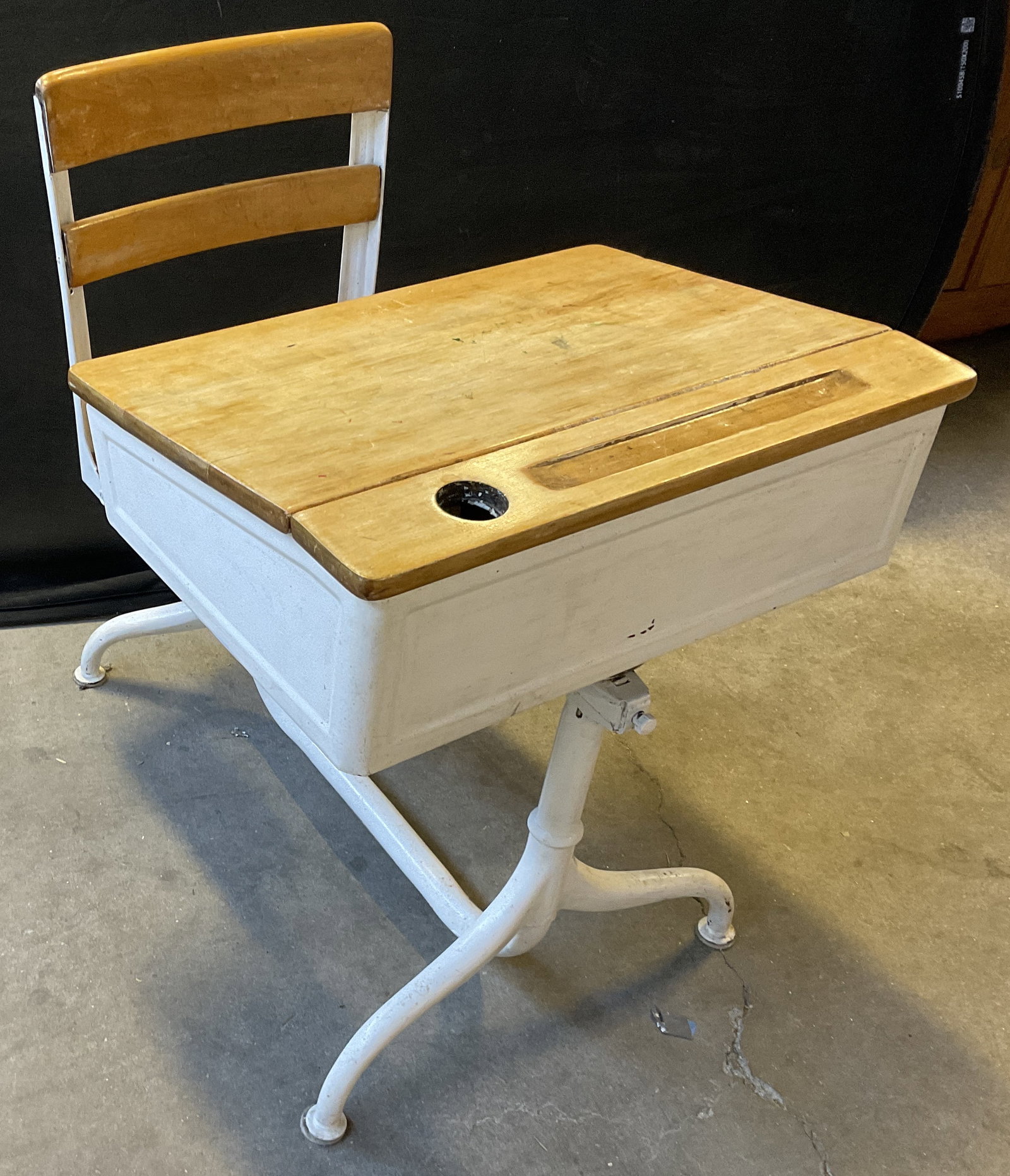 VINTAGE Childrens School Desk (1 of 13)