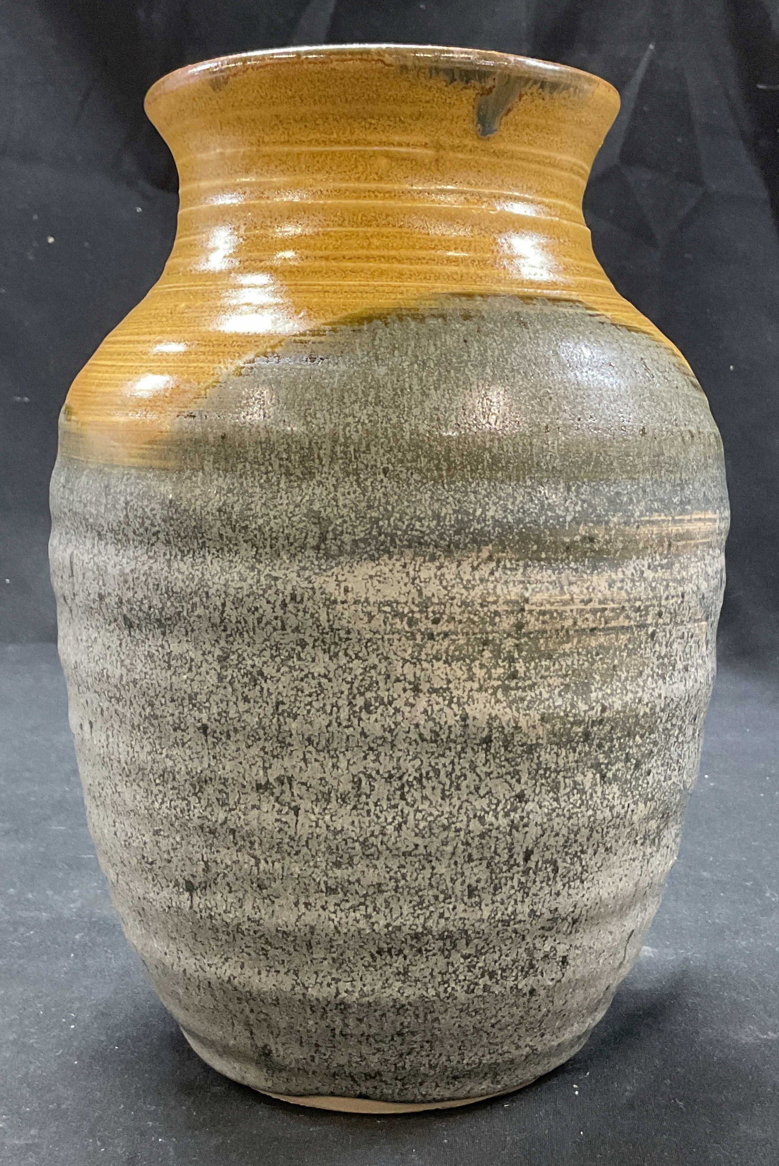 Vintage Decorative Pottery Vase (1 of 7)