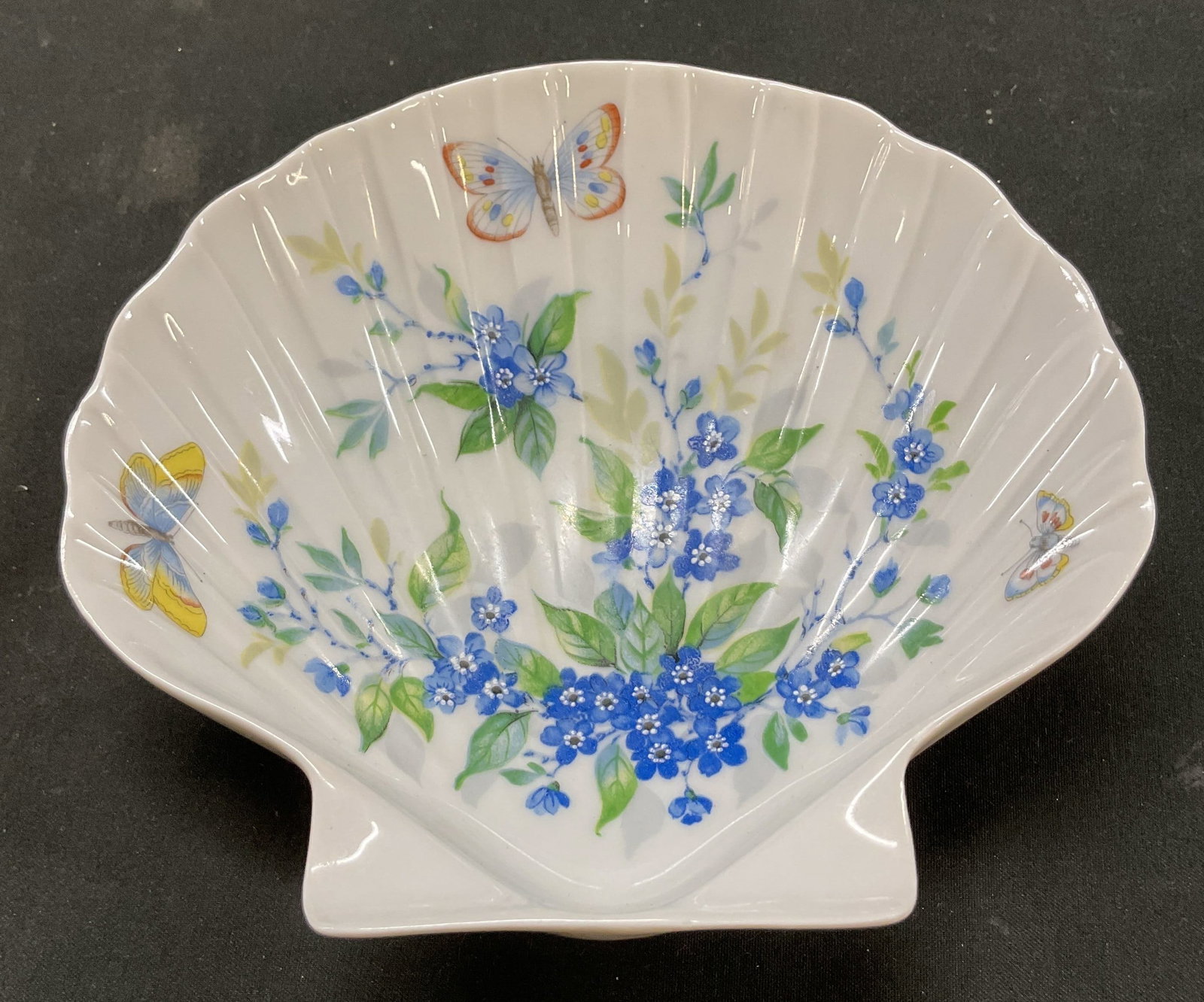 Limoges Porcelain Shell Trinket Dish France (1 of 7)