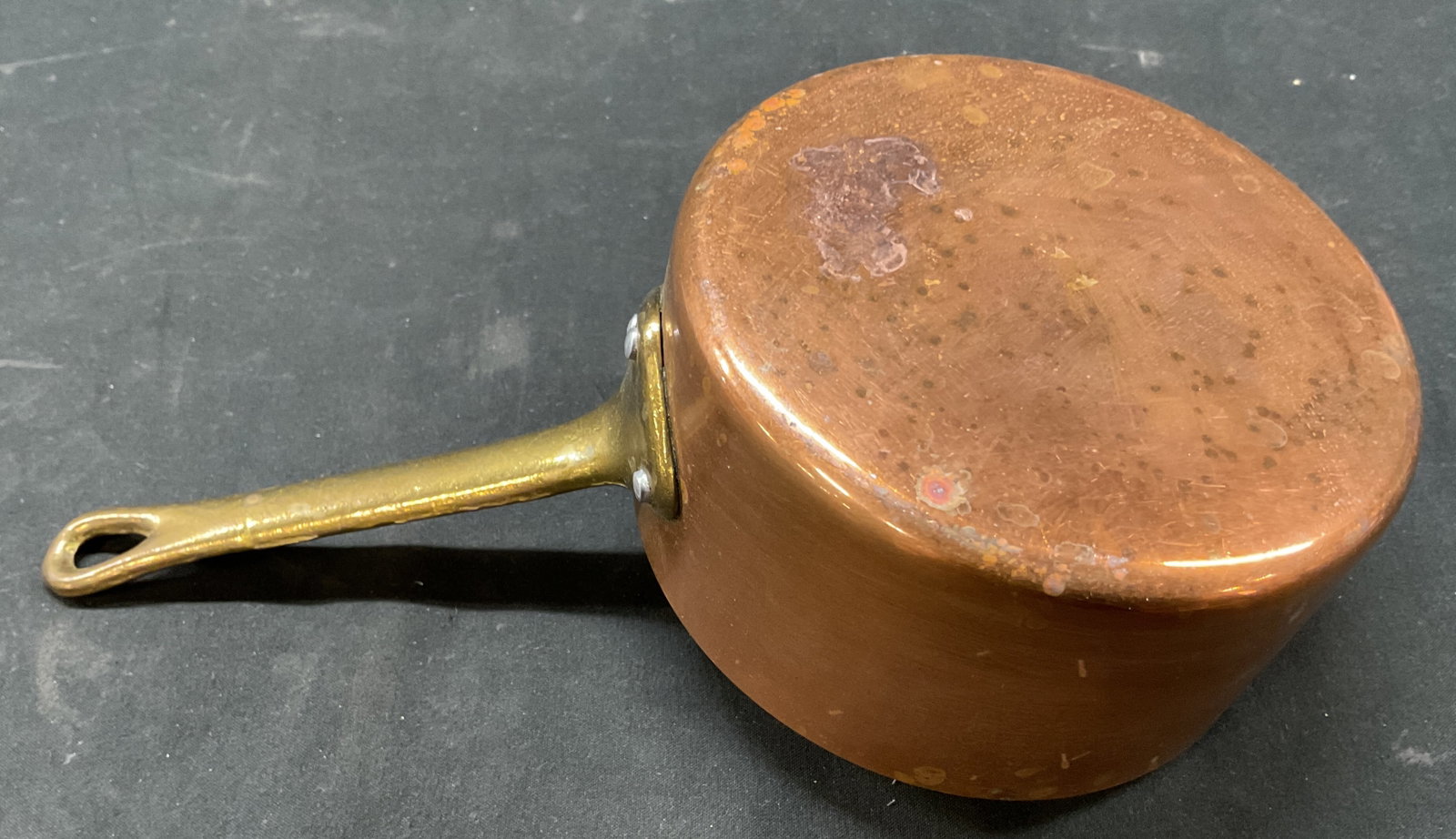 Vintage Copper Pan: Vintage copper pan. Round shape and long handle. Measures ht approx 2.5 inches diam approx 5 inches. Scratching. Copper pan, home decor, table decor, decor, home accessories, kitchenware, antiques, co