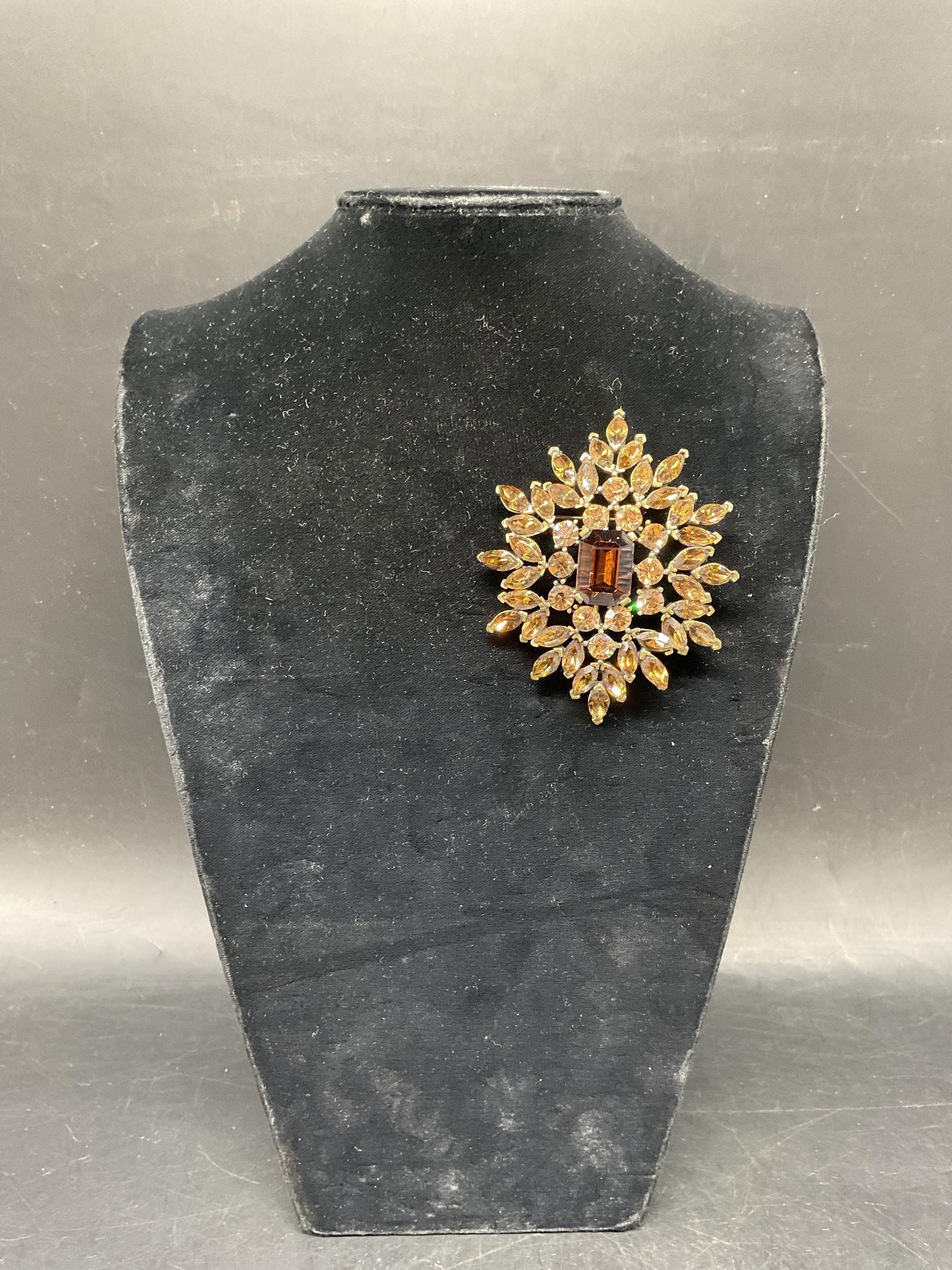 Todd Anthony Rhinestone Statement Brooch - 6