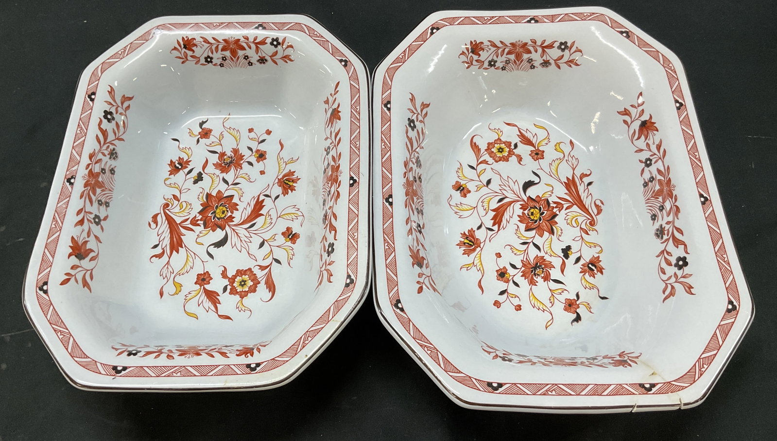 Set 2 Wedgwood Kashmar Serving Bowls England: Set of 2 Wedgwood Kashmar porcelain serving bowls. One is marked, reads Wedgwood Of Etruria & Barlaston Made In England Kashmar. The other reads Georgetown Collection by Wedgwood Kashmar Made In Engla