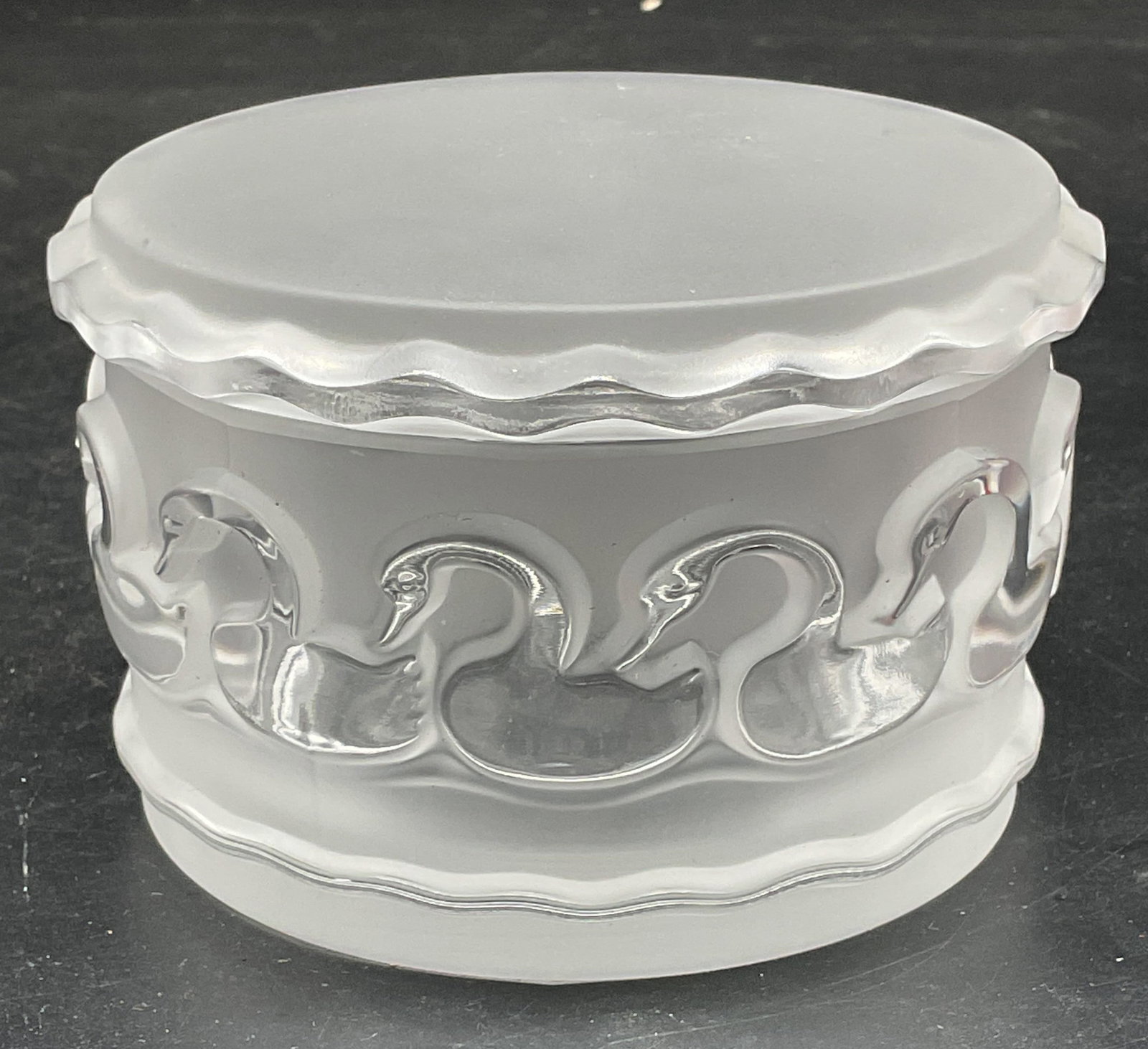 Lalique Frosted Crystal Canards Trinket Box France (1 of 7)