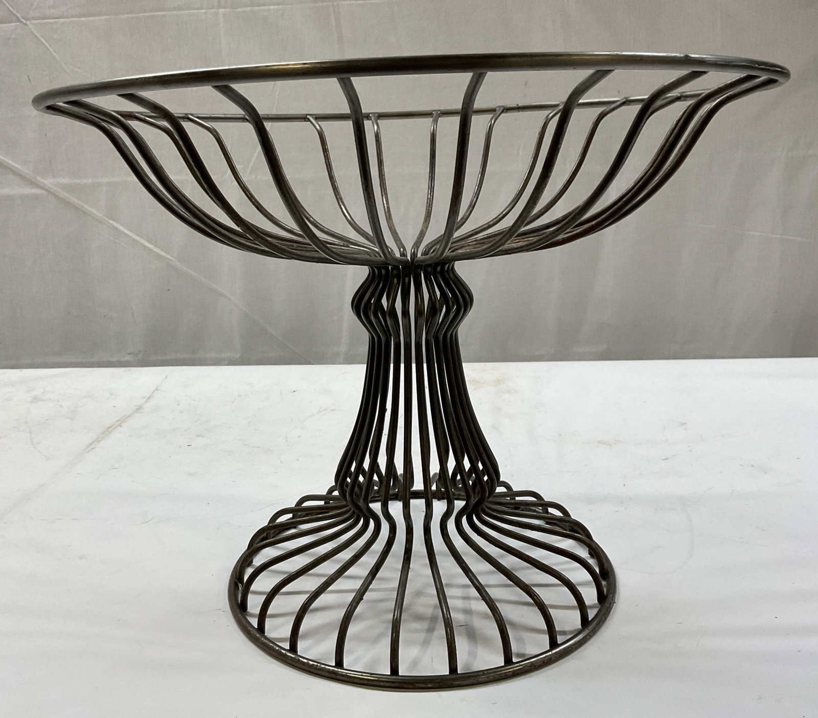 Metal tubular Form Centerpiece Pedestal Bowl (1 of 12)