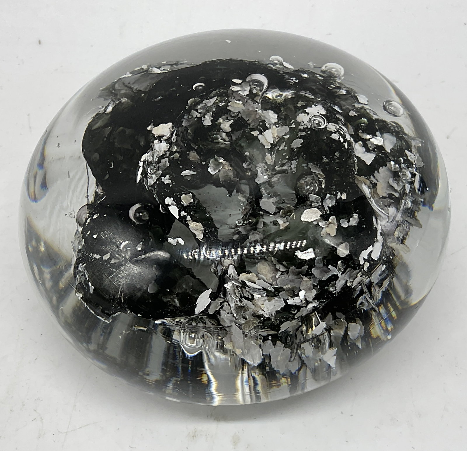 SGND 2005 Flat Rounded Metallic Glass Paperweight (1 of 9)