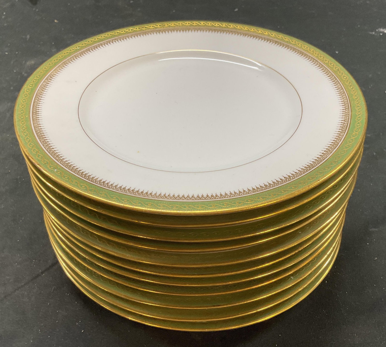 C1900 BERNARDAUD French Limoges Porcelain Set 11: Set of 11 porcelain plates each measures diameter 8.5 inches, Antique D&C/ France stands for R. Delinieres & Cie, this mark was used from 1894-1900L. BERNARDAUD & Cie Limoges Porcelain Plates France, 