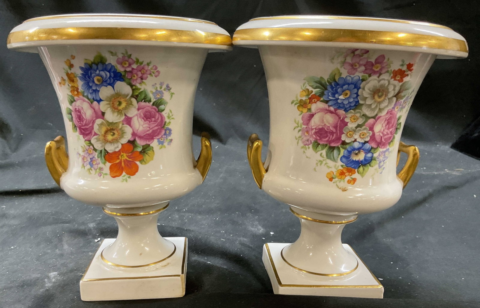 Pr Sgnd Trenton Porcelain Handled Pedestal Urns (1 of 17)