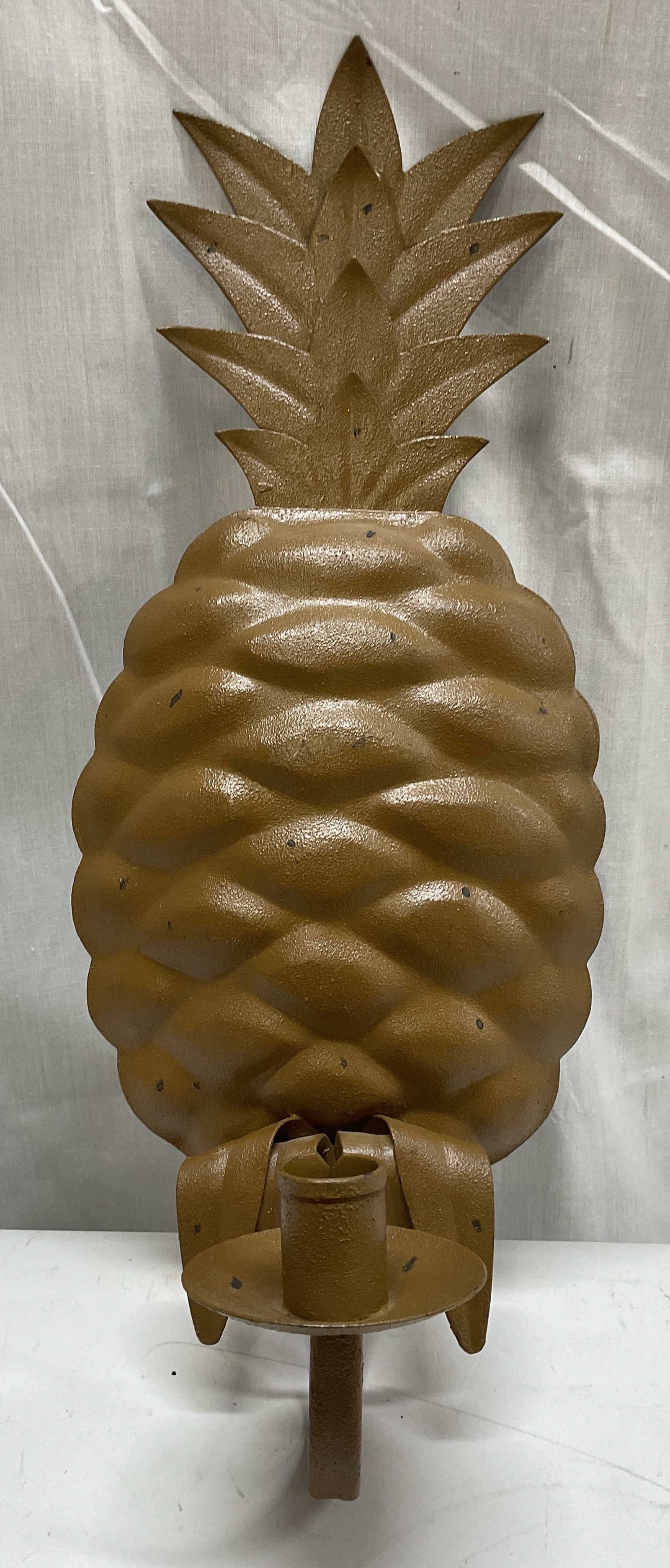 VINTAGE Cast-Iron Pineapple Candle Holder (1 of 7)