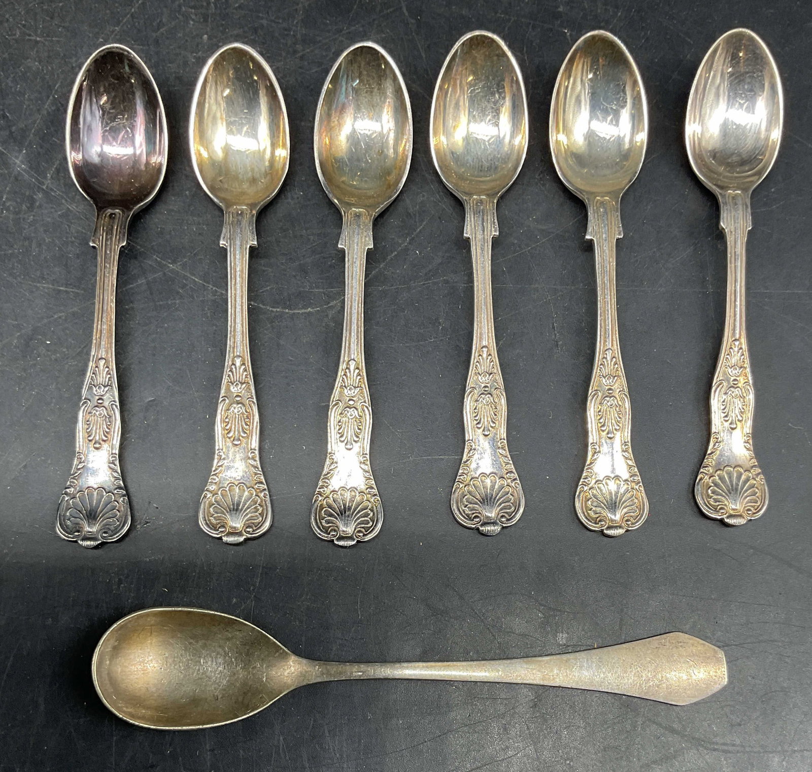 Lot 7 Signed Silver Plated Tea Spoons, England (1 of 7)