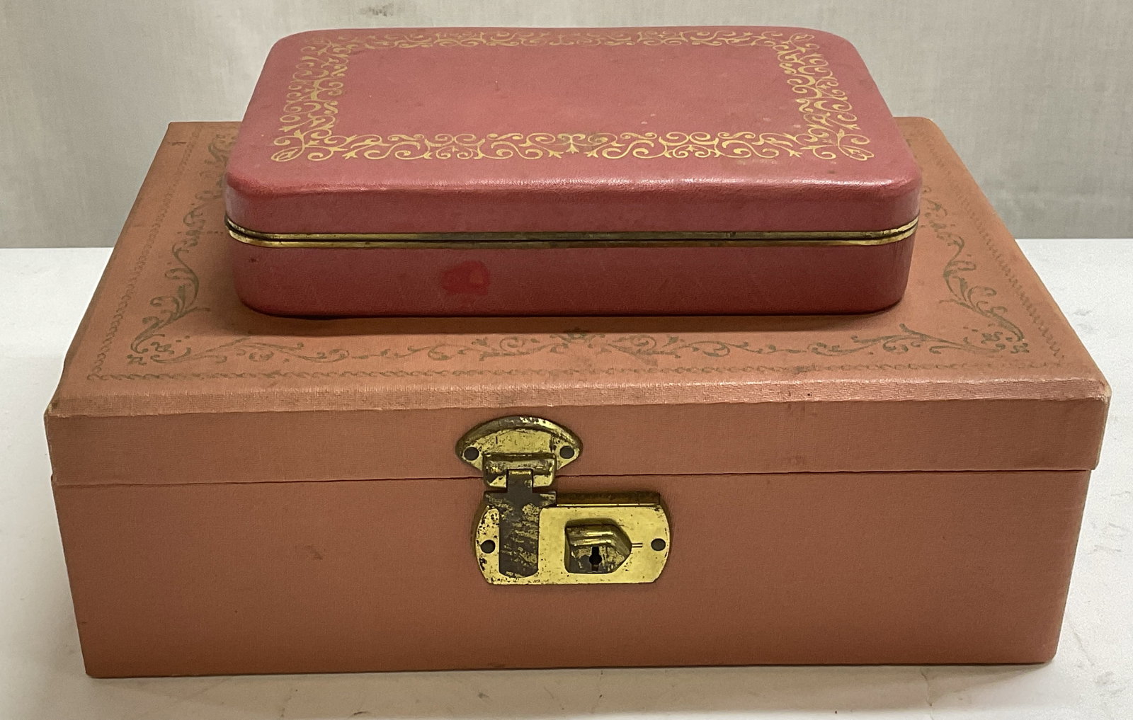 2 VINTAGE Red Jewelry Boxes FARRINGTON+ (1 of 15)