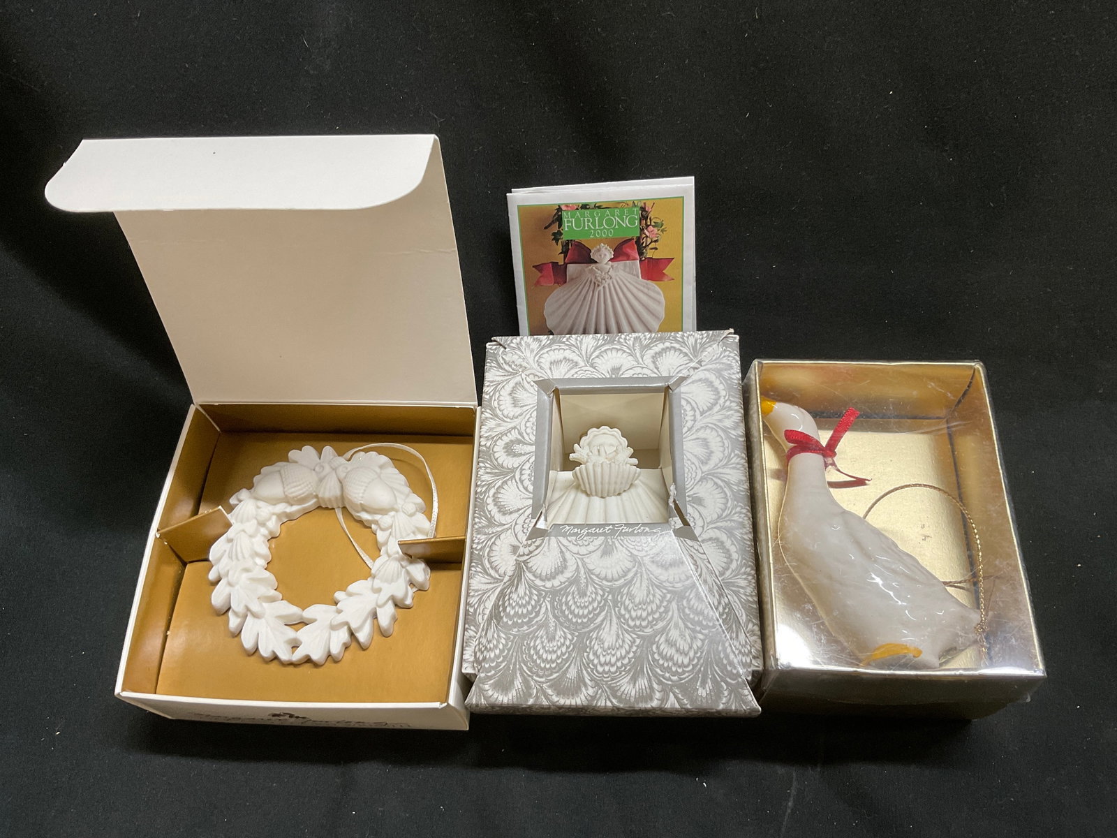 Lt3 VTG 80s-90s Margaret Furlong+ White Ornaments (1 of 11)