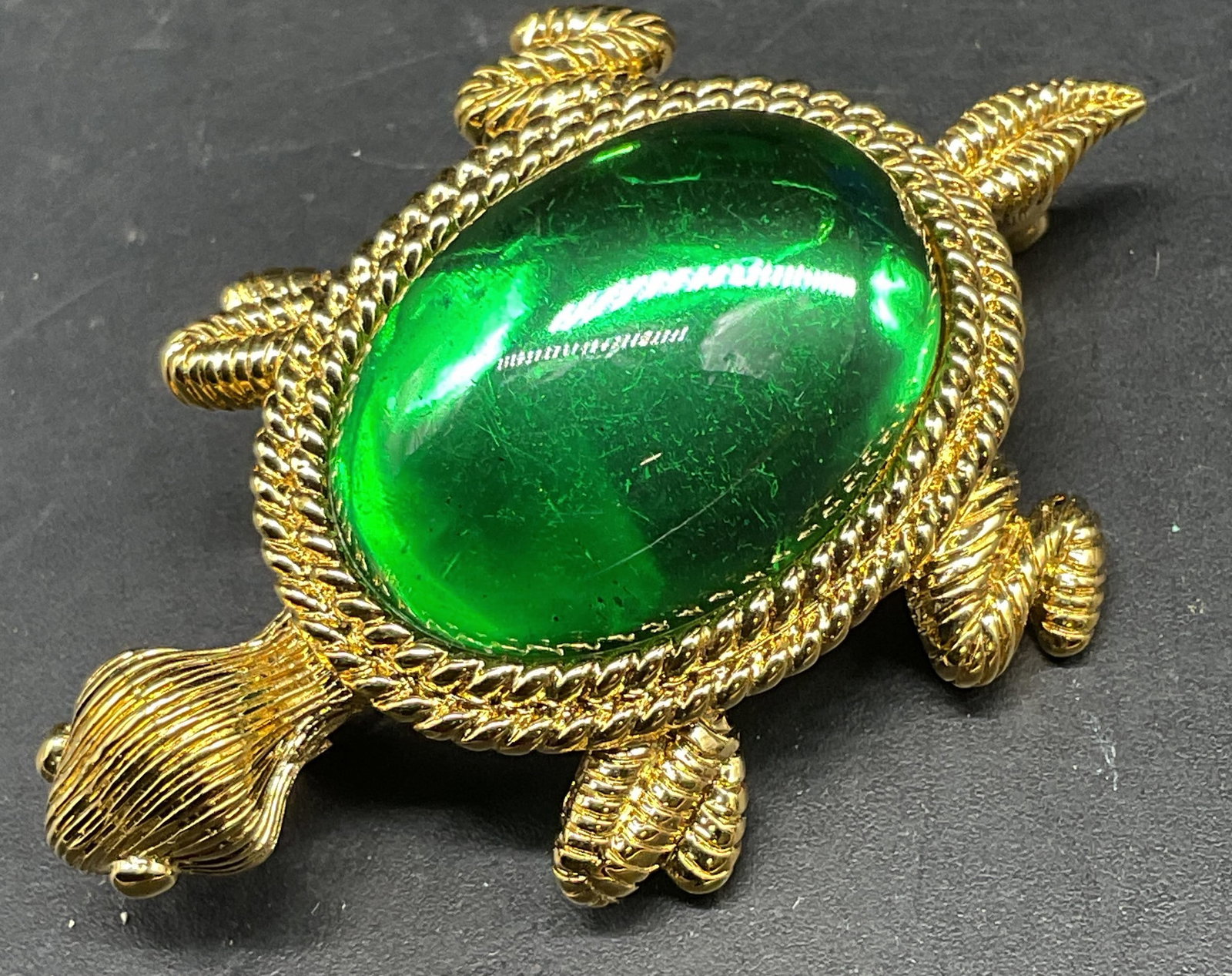 Napier Gold Tone Green Lucite Turtle Brooch (1 of 6)