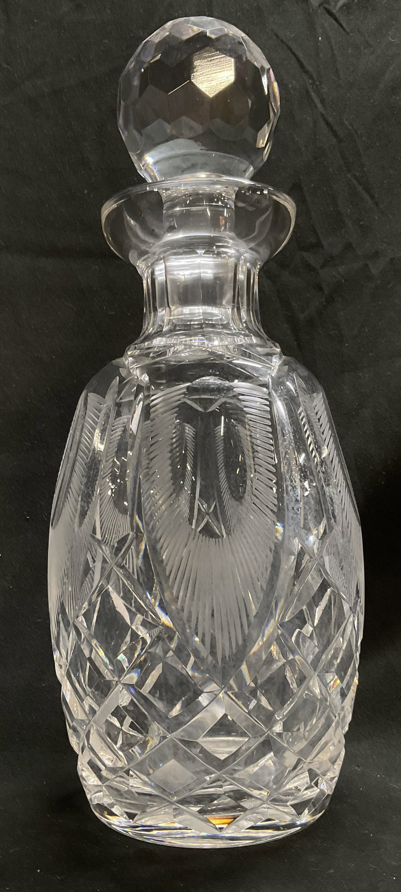 VTG Diamond-Cut Clear Crystal Decanter w/ Stopper: Heavy Diamond-Cut and Arched Palmette Design Clear Crystal Decanter with Rounded Stopper. Has Significant Weight. Condition Consistent With Exposure. Measures app 10.75in H to Stopper x 4in Diam. Heav