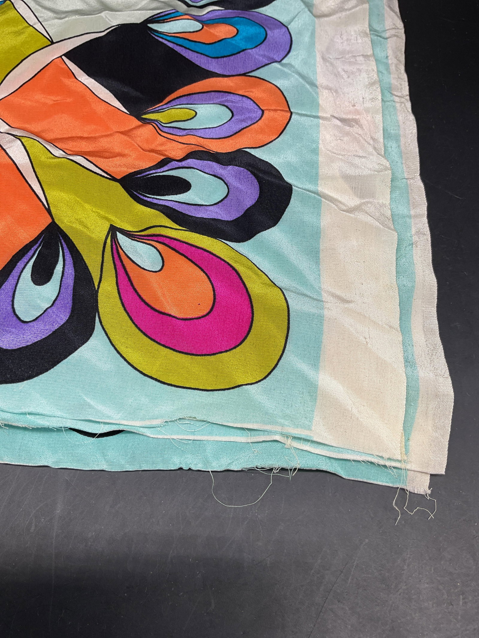 Multicolor Geometric Pattern Silk Scarf - 2