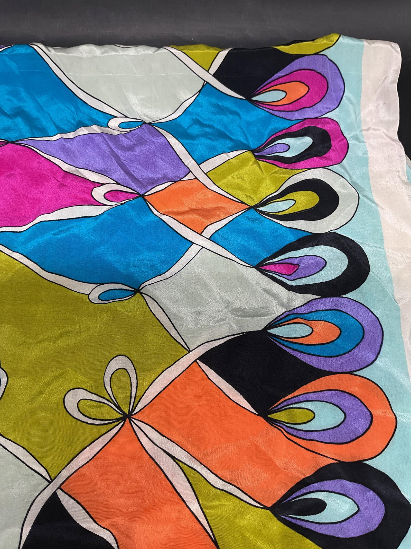 Multicolor Geometric Pattern Silk Scarf - 4
