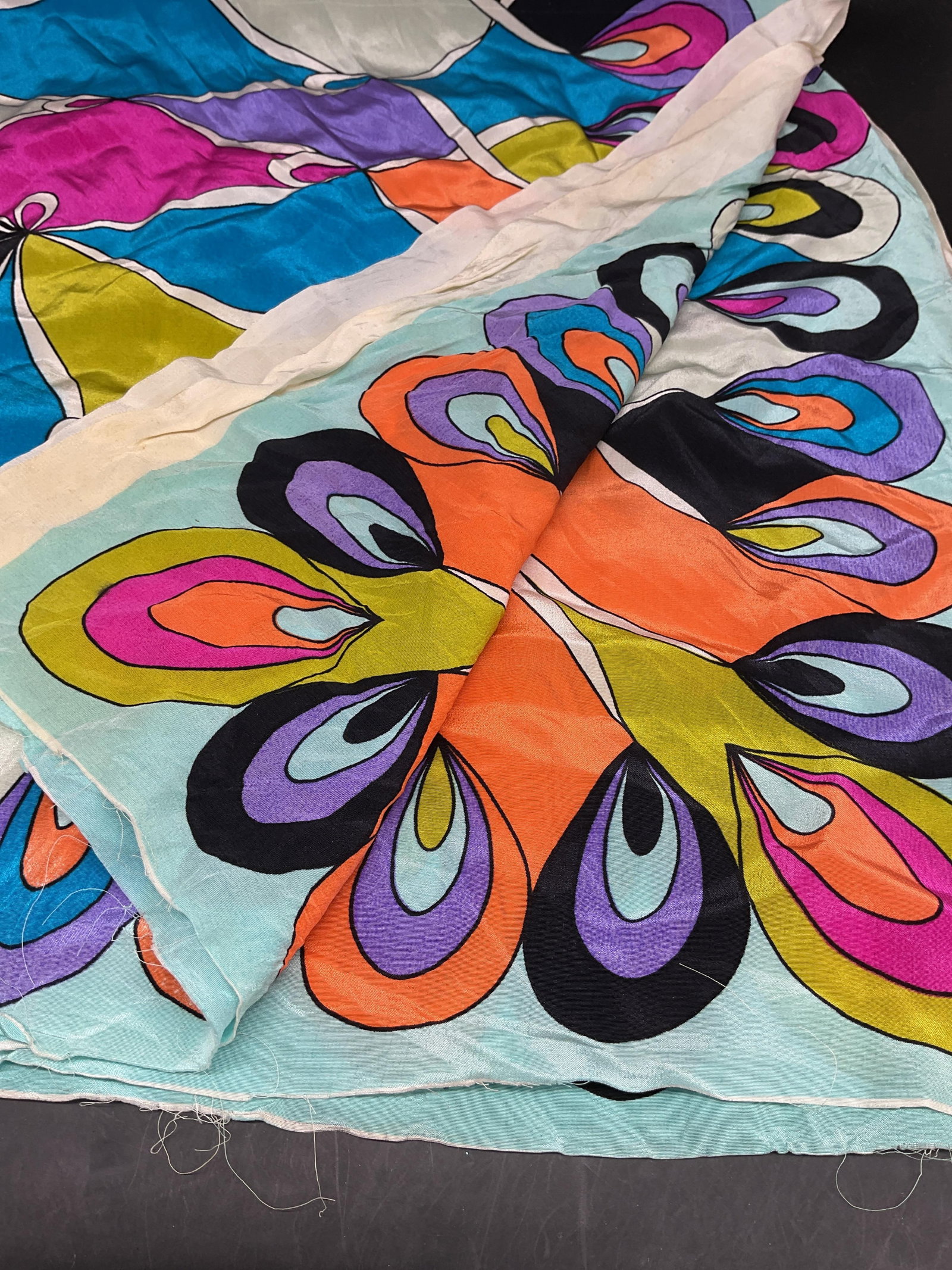 Multicolor Geometric Pattern Silk Scarf - 6