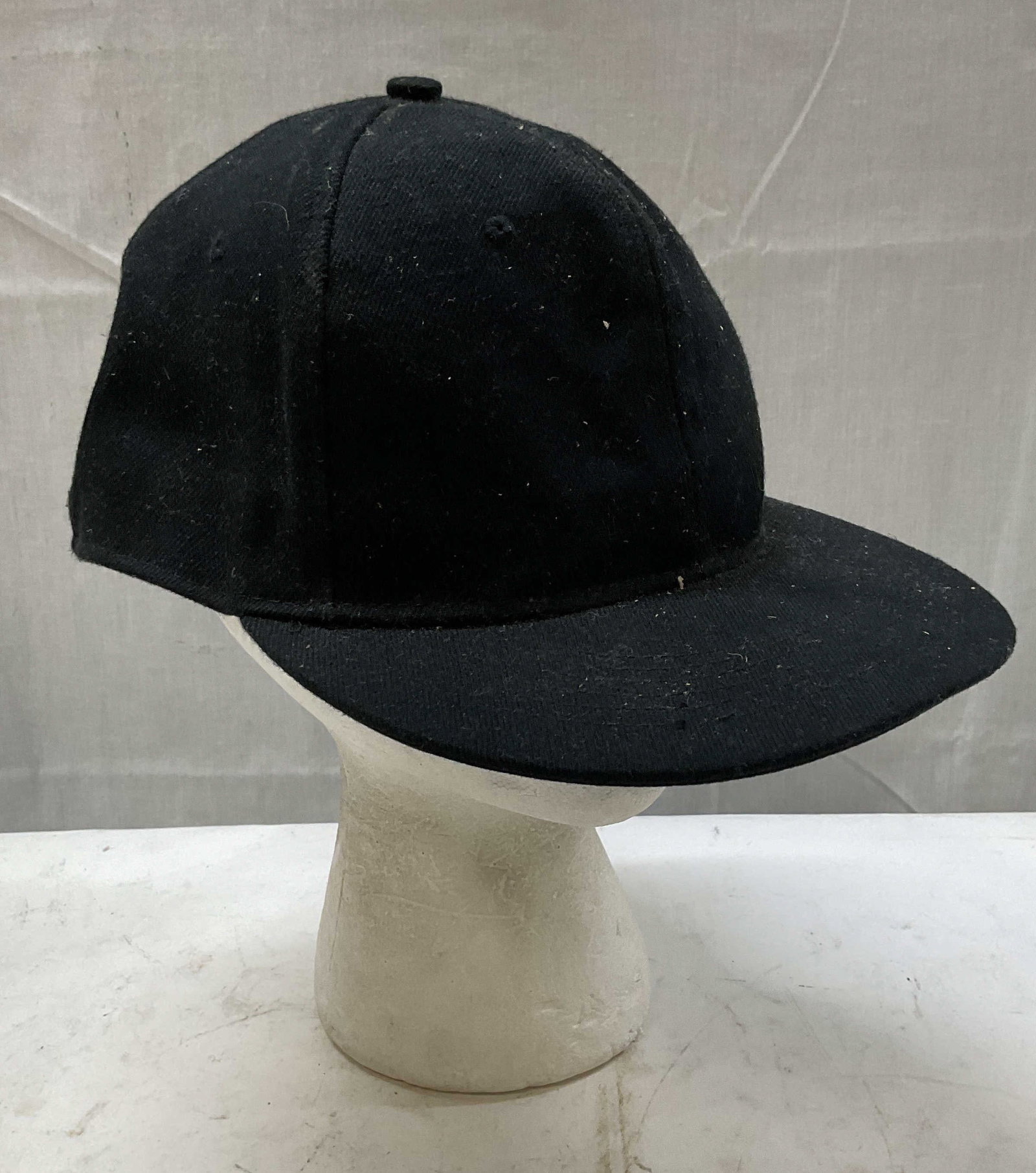 Solid Black Baseball Cap (1 of 6)