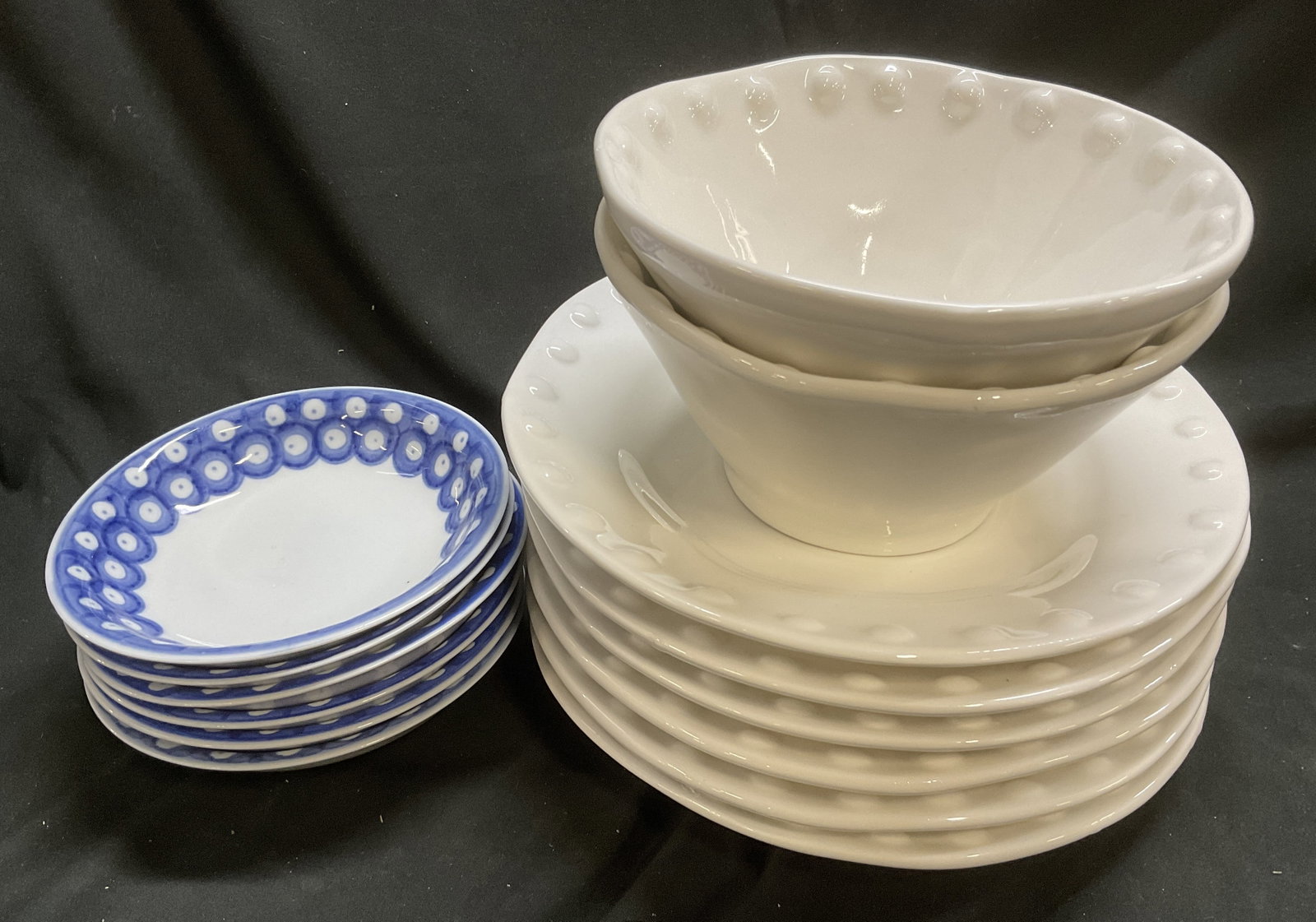 Lt14 Majoliche Jessica Italy+ Dot Design Dishes (1 of 15)