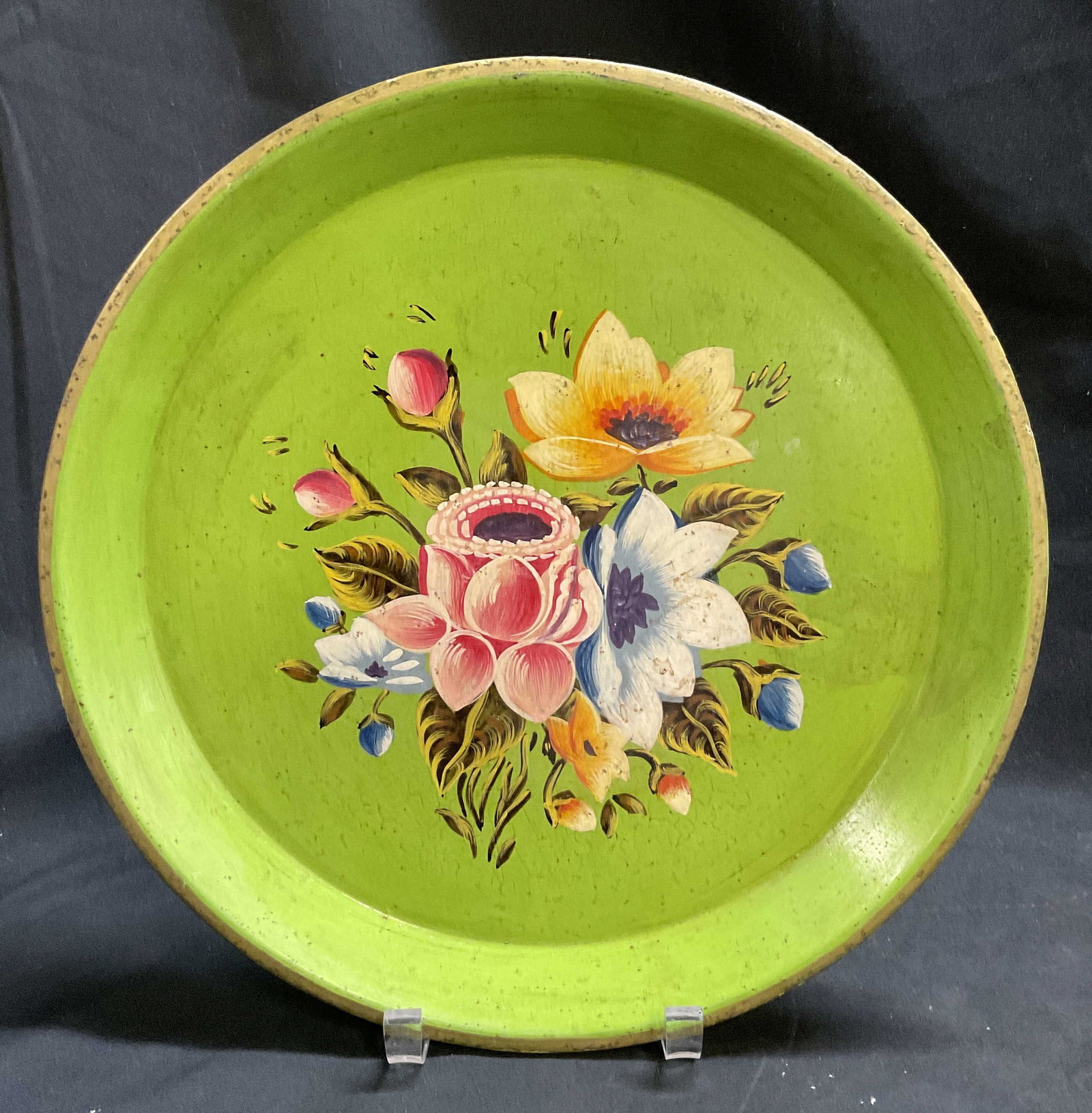 Vintage-Style Painted Floral Toleware Tray (1 of 7)