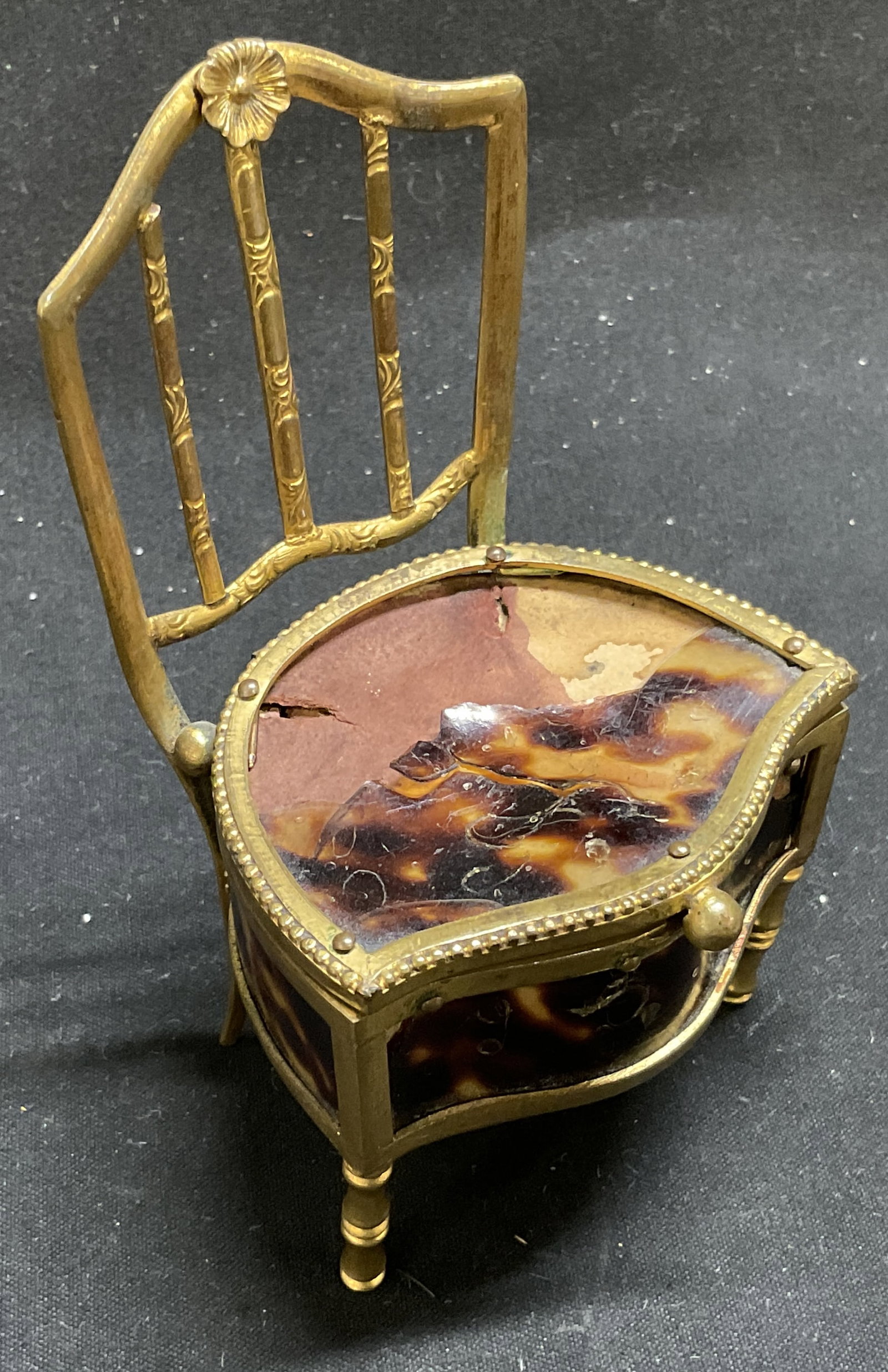 VINTAGE Brass & Shell Chair-Shaped Trinket Box (1 of 9)