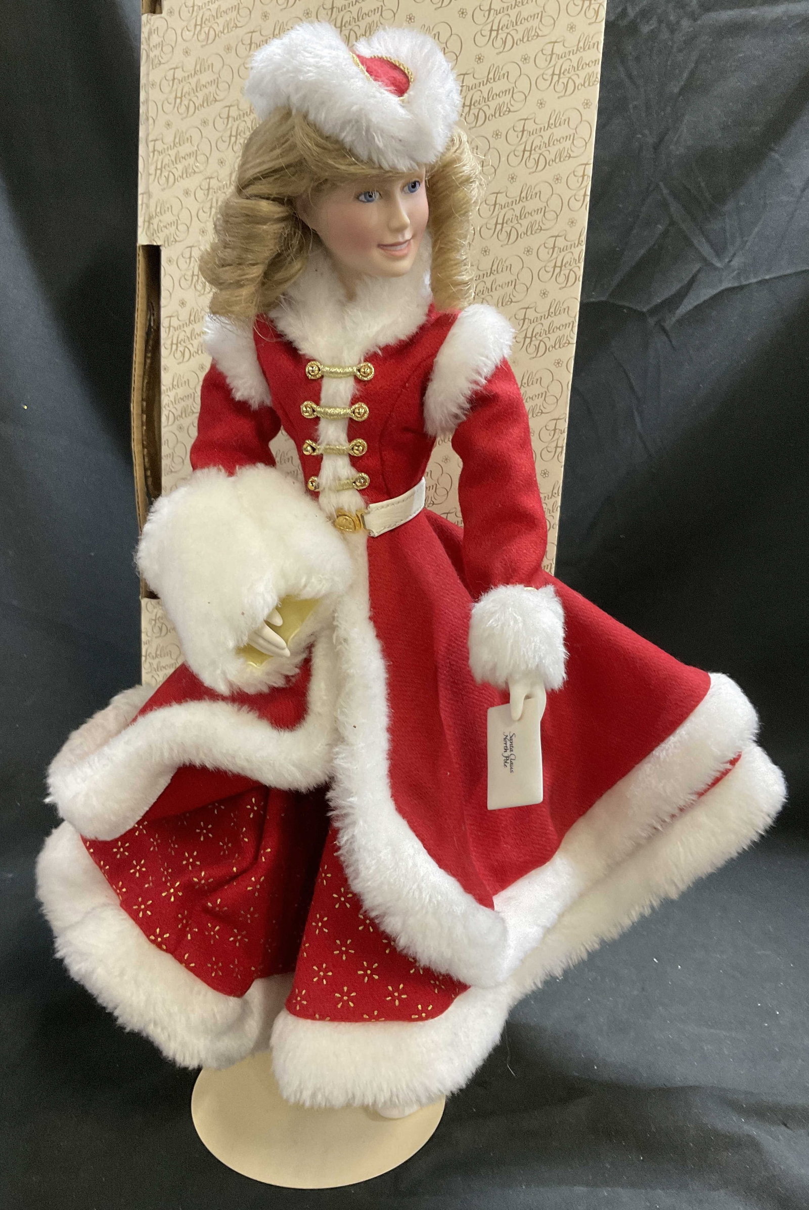 VTG Franklin Heirloom Holly Christmas Seal Doll (1 of 11)