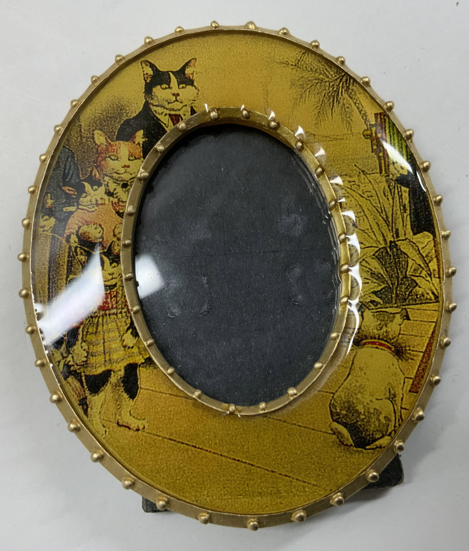 John Wind Oval Picture Frame Gold Plated (1 of 7)