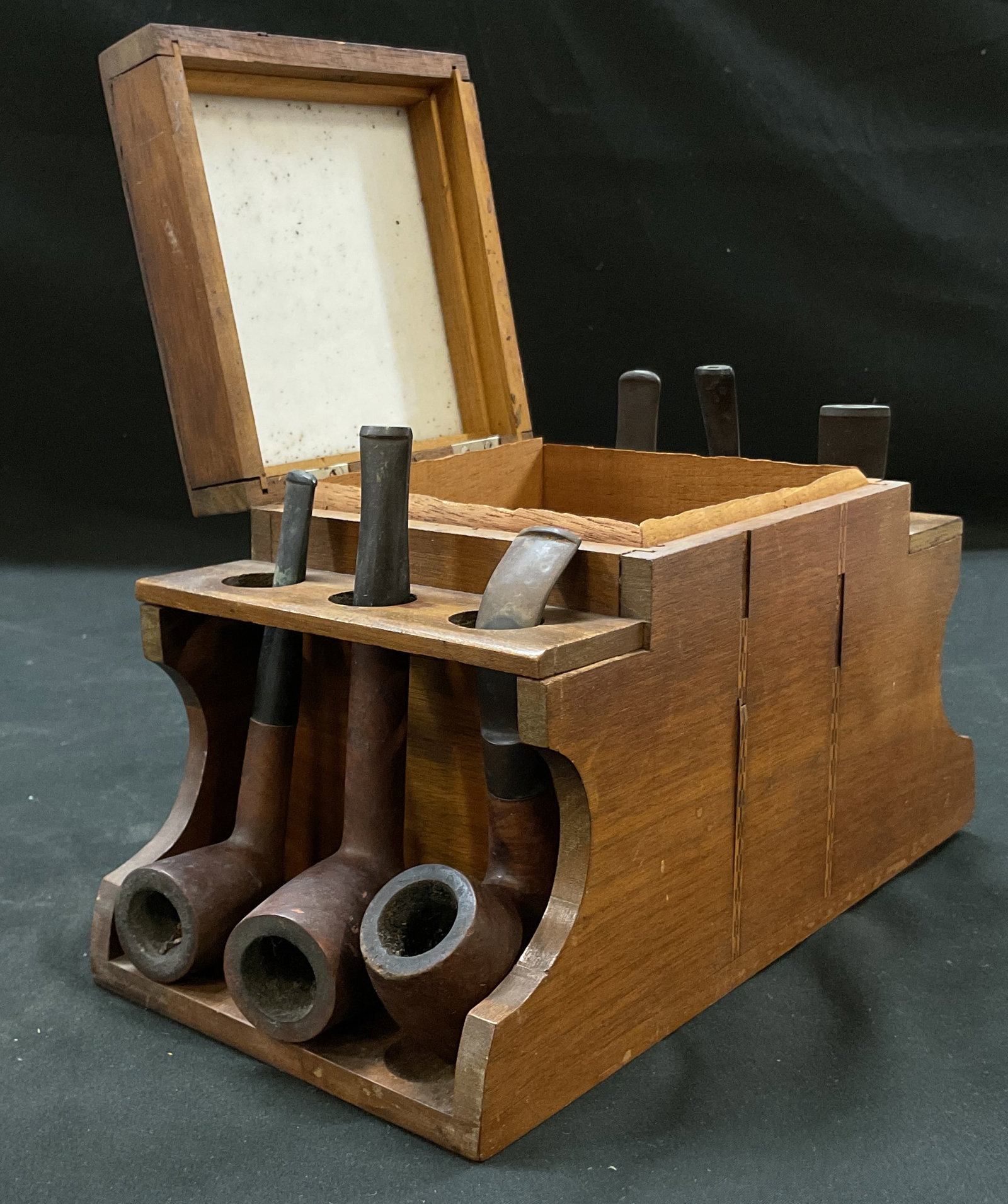 Vtg Lidded Pipe Holder/Humidor w. 6 Assorted Pipes (1 of 11)