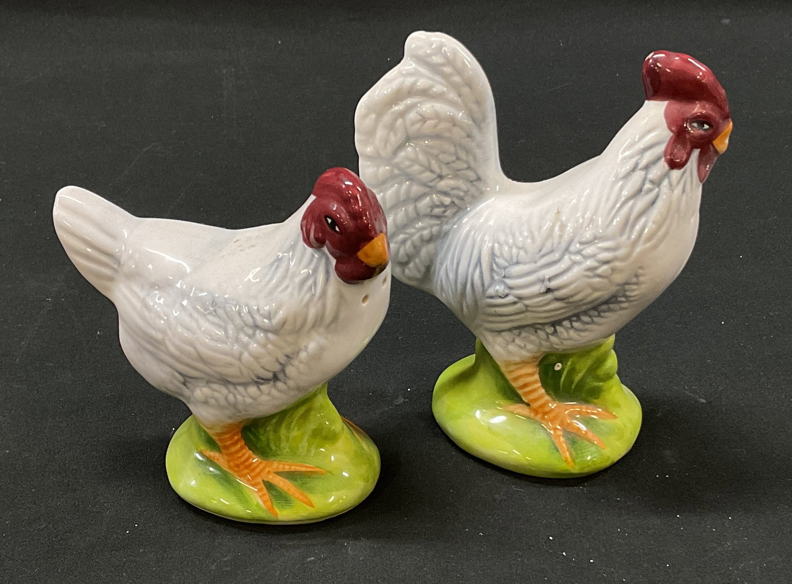 VTG ROOSTER HEN SALT PEPPER SHAKER SET (1 of 7)