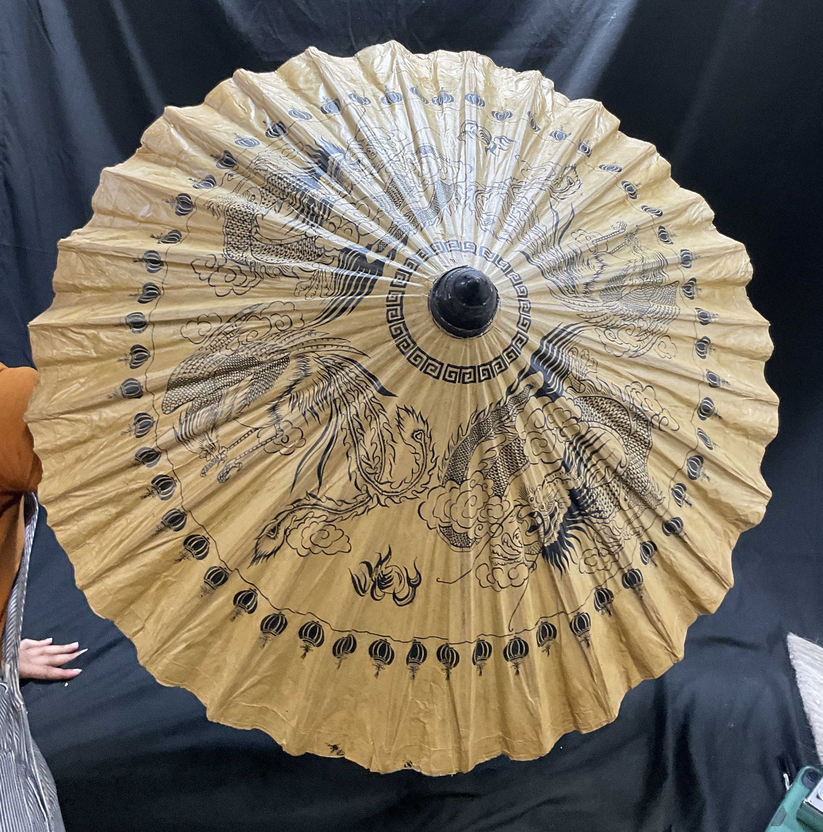 VTG Thawin Product Bamboo&Paper Parasol THAILAND: Vintage Circa 1950s-1970s Thawin Product Parasol. Bamboo Handle and Shafts. Paper Canopy with Hand-Inked Eastern Dragon and Paper Lantern Motifs. Condition Consistent With Exposure. Measures app 29.25
