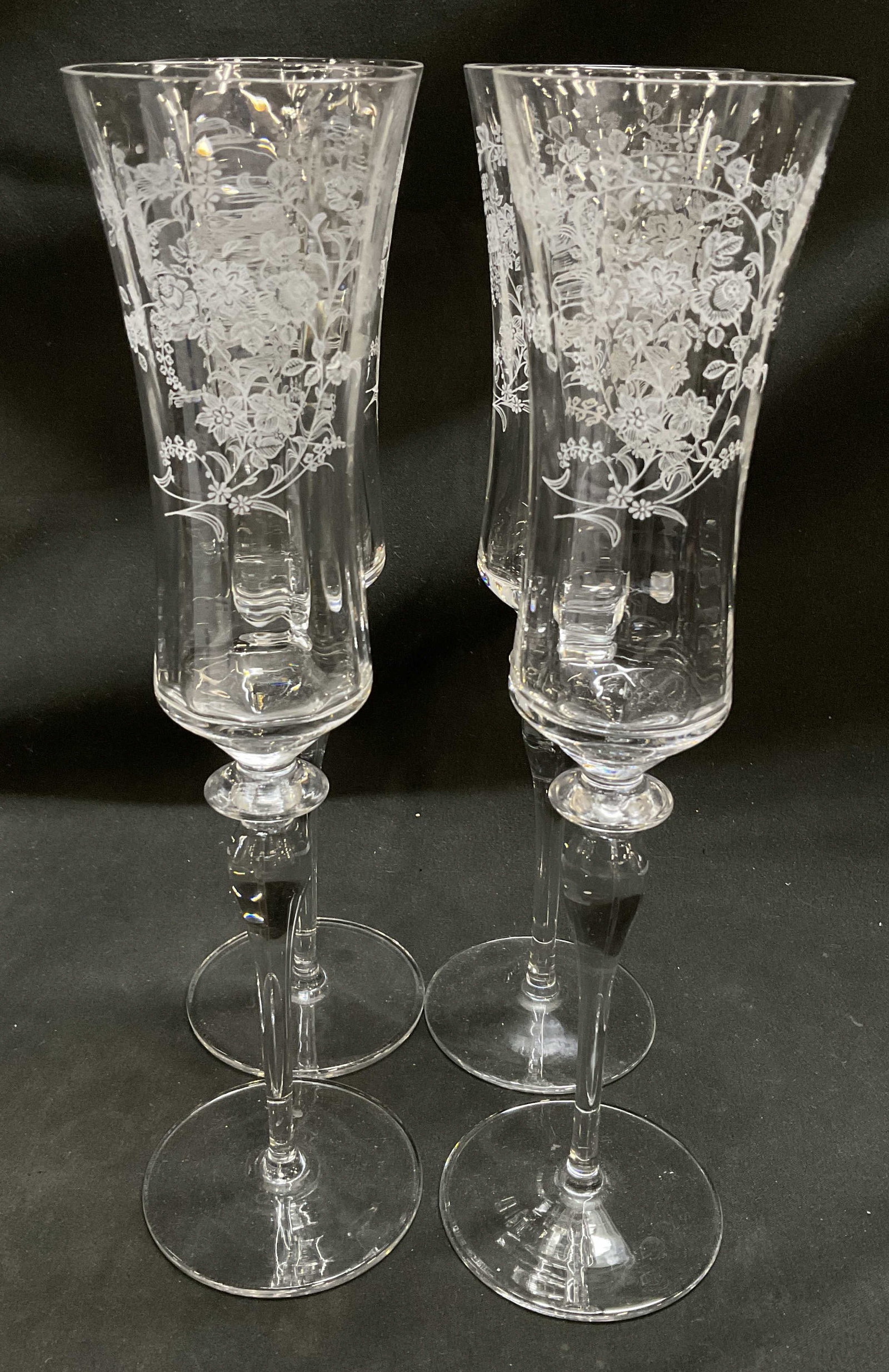 St4 VTG80s Etched Floral Champagne Flutes (1 of 8)