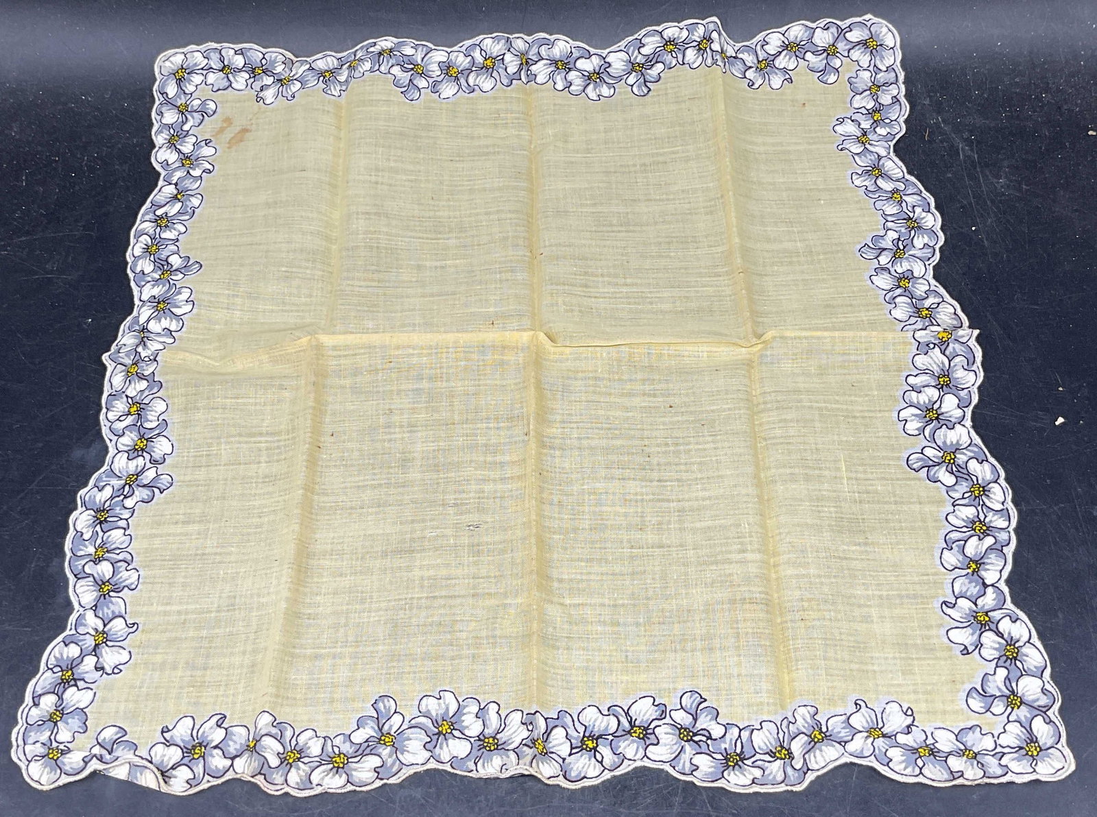 Vtg Yellow White Floral Cotton Handkerchief: Vintage floral print cotton handkerchief in yellow and white. Scalloped edge. Measures approx. 13 x 13.5 inches. Wear including blemishes and small tears. Handkerchief, vintage handkerchief, floral ha