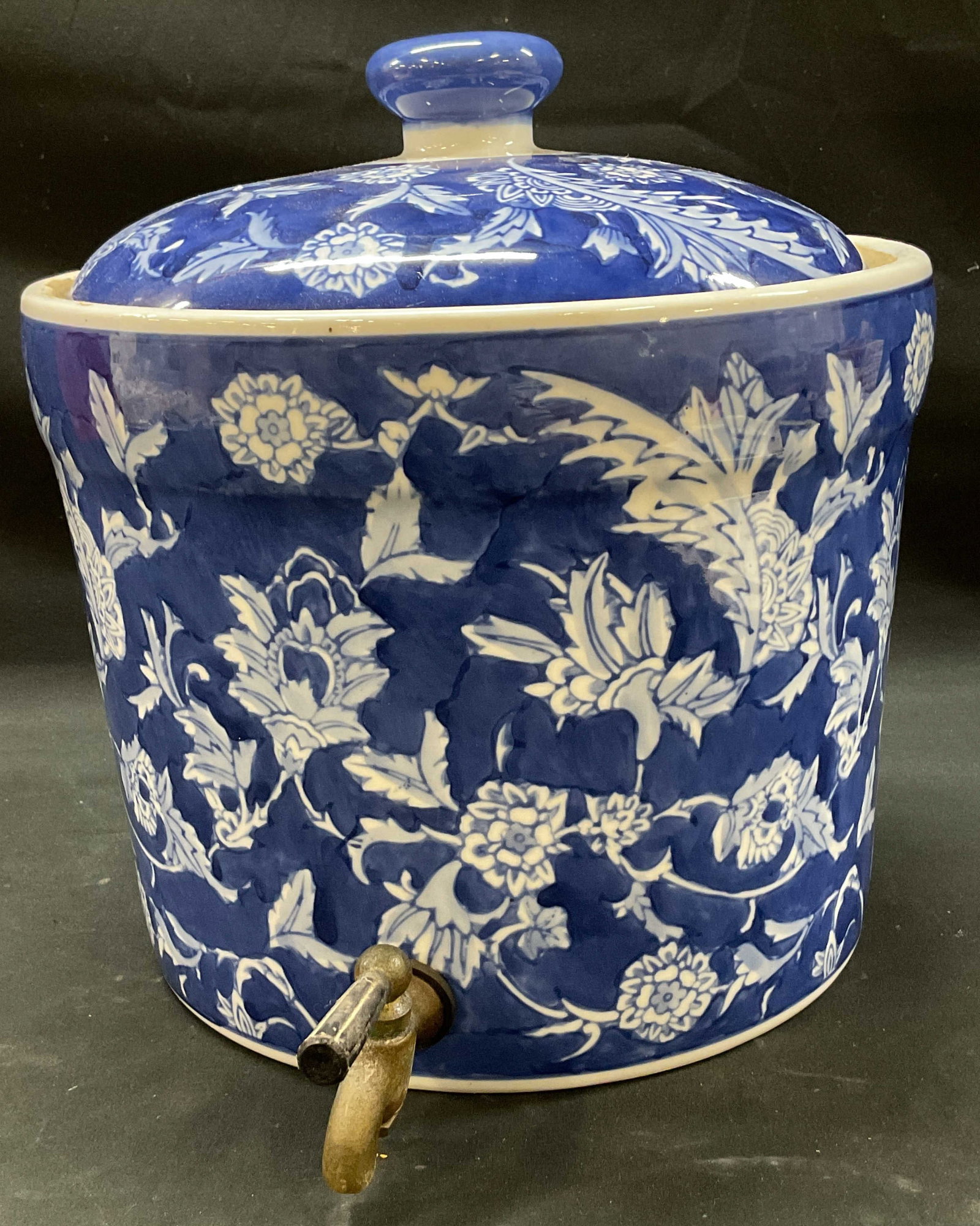 Vtg 2000s Chinoiserie Blue+Wht Beverage Dispenser (1 of 7)