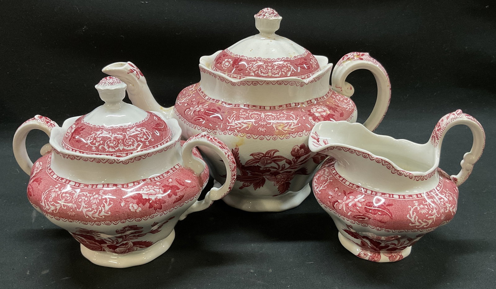 Vtg. Spodes Camilla Copeland, England 3pc Set: Vintage Spode Copeland Pink Camilla 3 piece Tea service set, Includes Lidded teapot, Lidded sugar bowl, Creamer pitcher. Pink Camilla pattern created by Spode. Intricate floral and scrollwork border, 