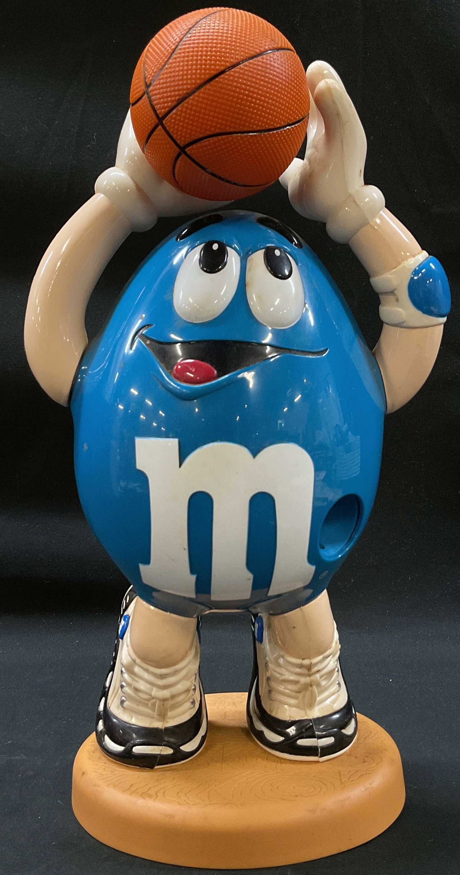 Vtg. 2000s Blue M&M Basketball Candy Dispenser (1 of 6)